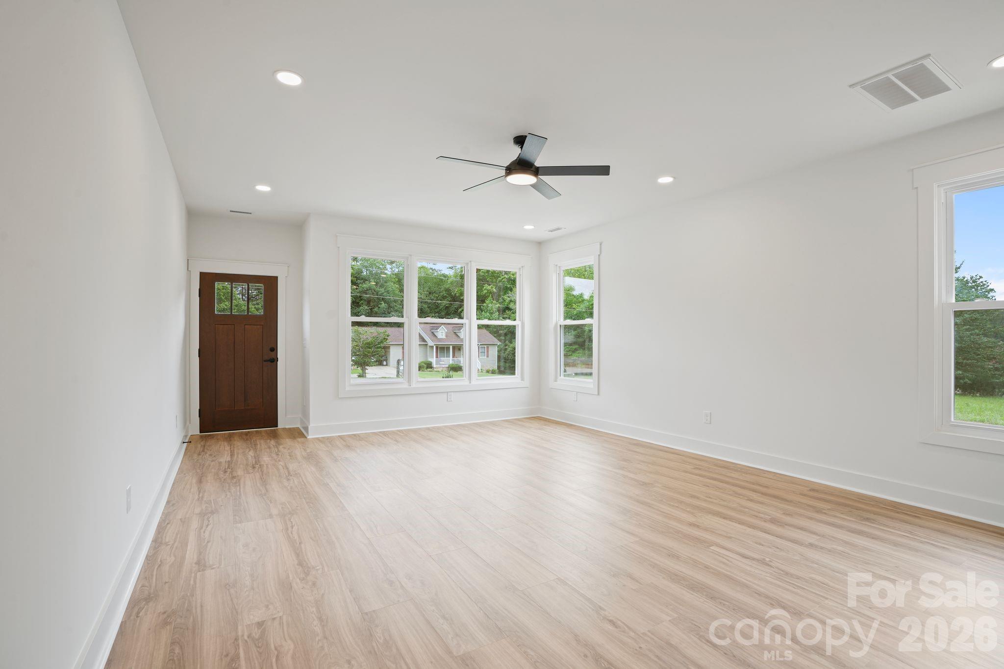Single Family Residence at 708 Meadowood Street, Hudson, photo 14 of 47