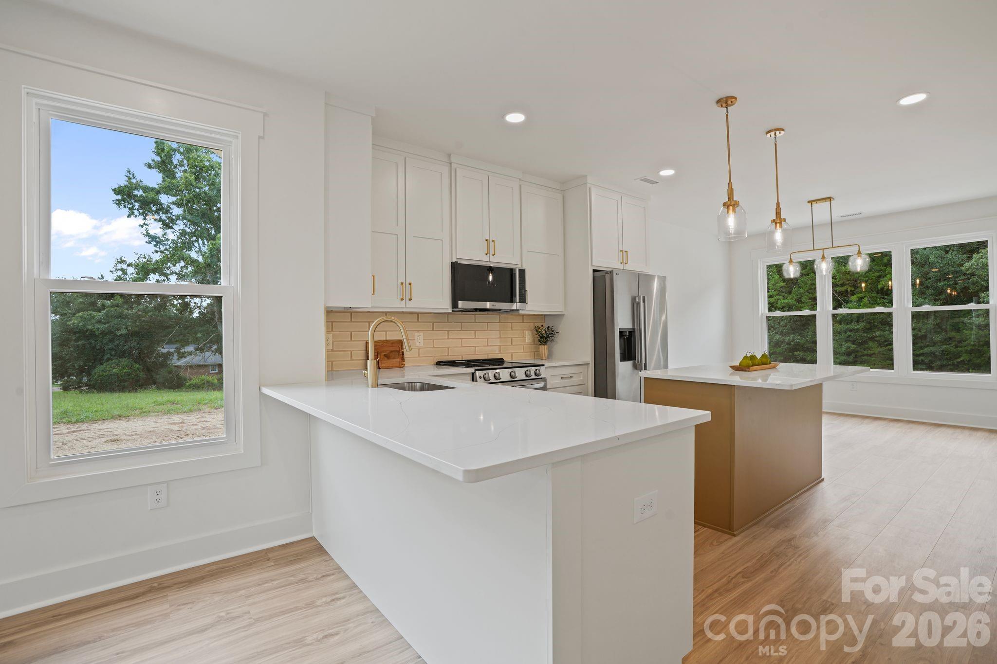Single Family Residence at 708 Meadowood Street, Hudson, photo 17 of 47