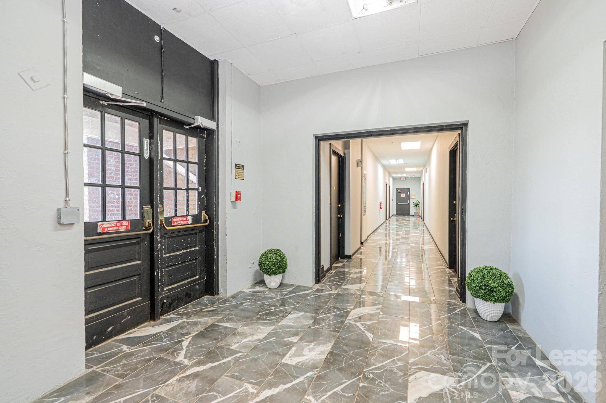 Apartment at 426 2nd Avenue SE, Hickory, photo 11 of 30