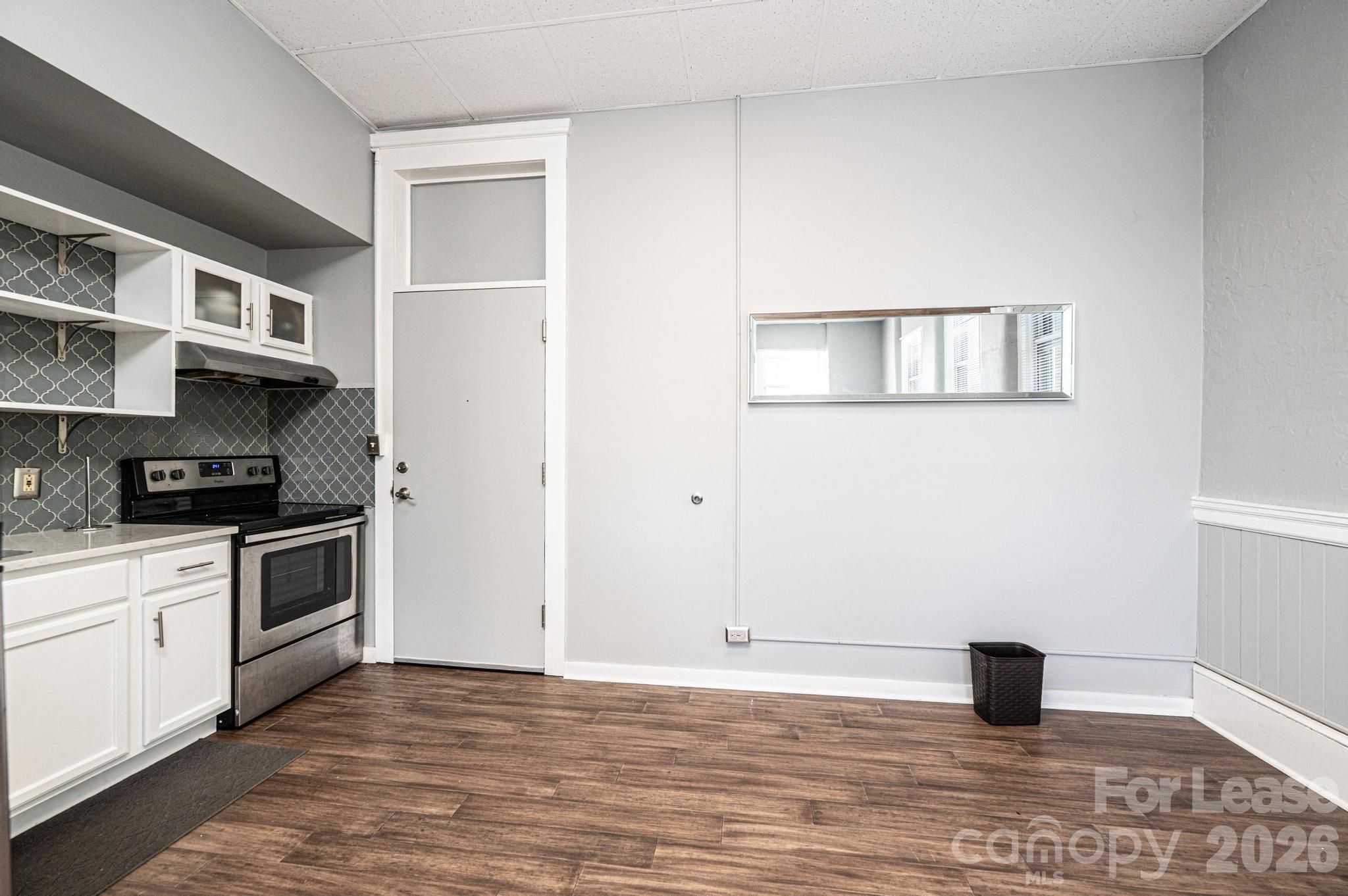 Apartment at 426 2nd Avenue SE, Hickory, photo 16 of 30