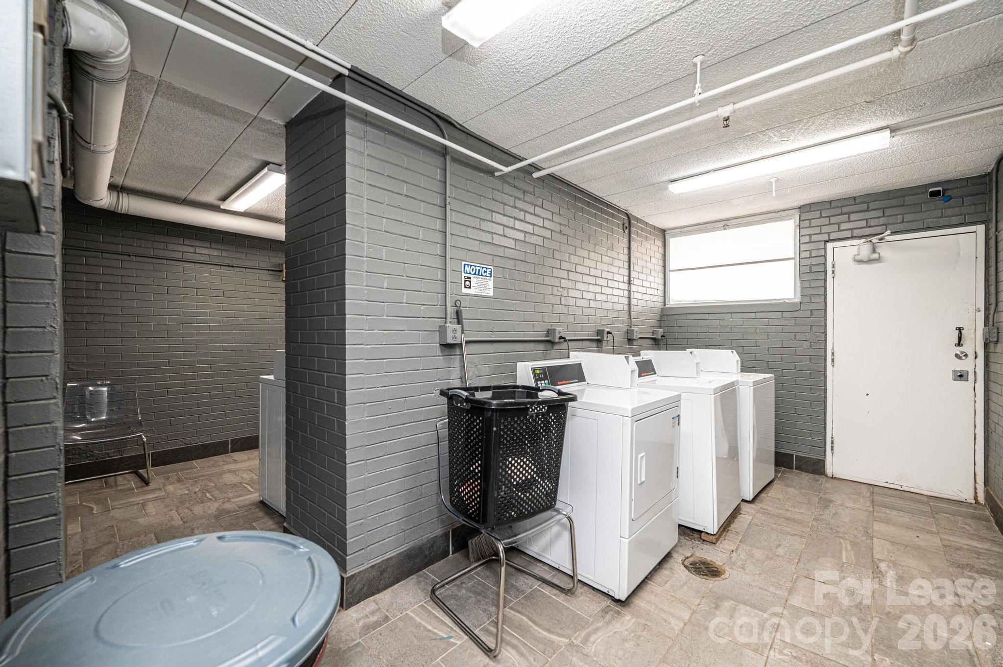 Apartment at 426 2nd Avenue SE, Hickory, photo 26 of 30