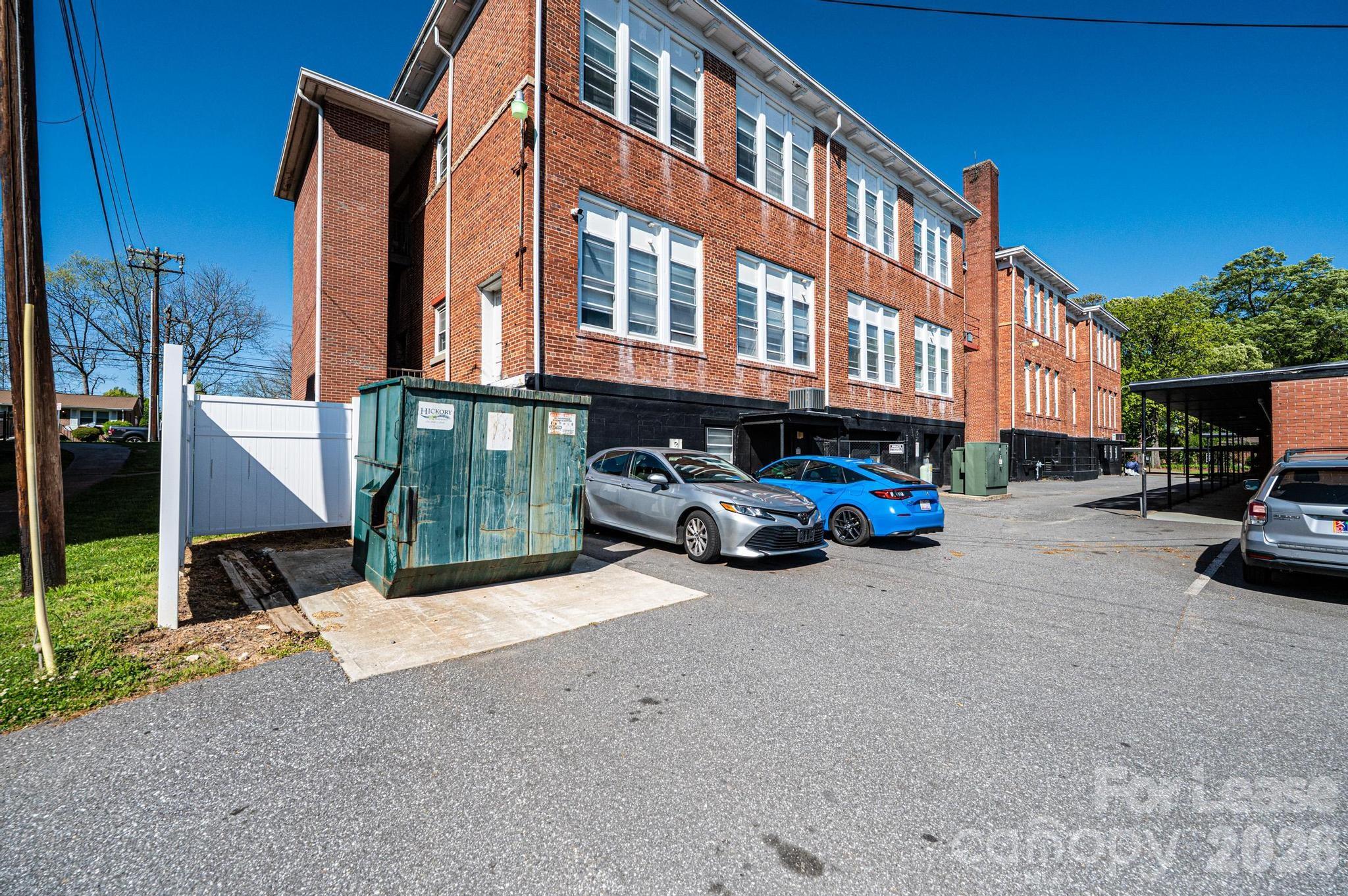 Apartment at 426 2nd Avenue SE, Hickory, photo 29 of 30
