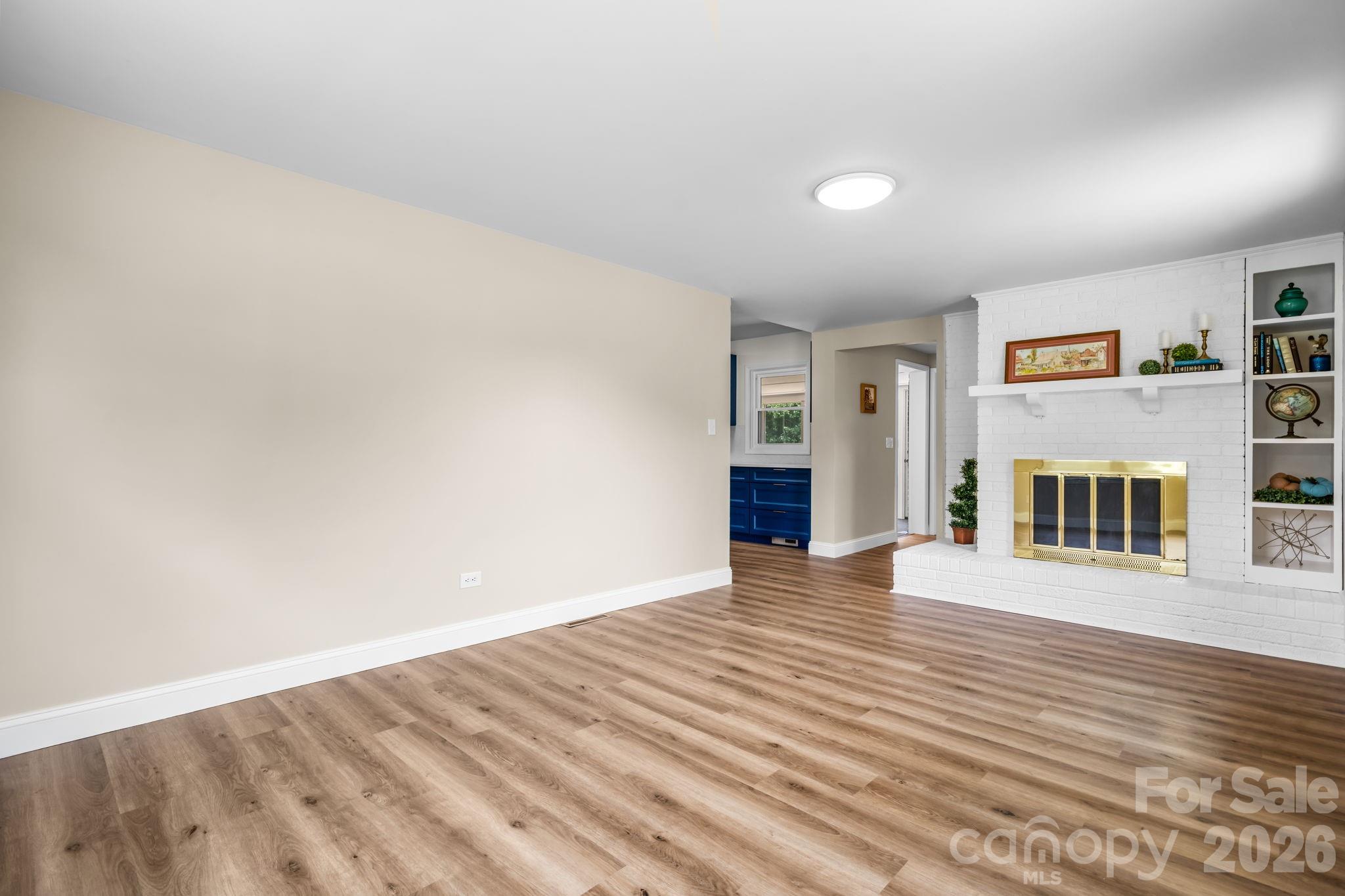 Single Family Residence at 2266 9th Avenue Drive NE, Hickory, photo 6 of 42