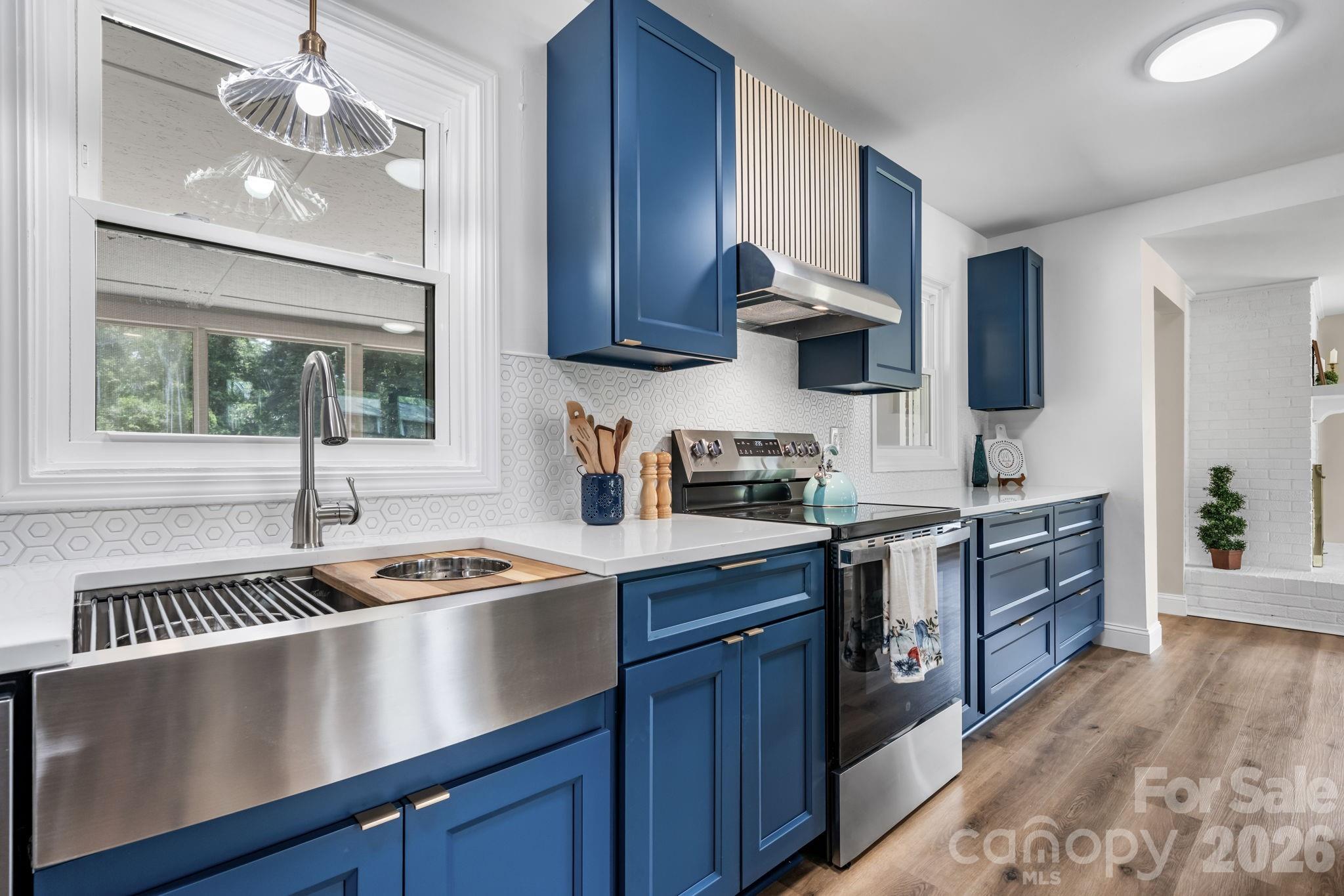 Single Family Residence at 2266 9th Avenue Drive NE, Hickory, photo 12 of 42