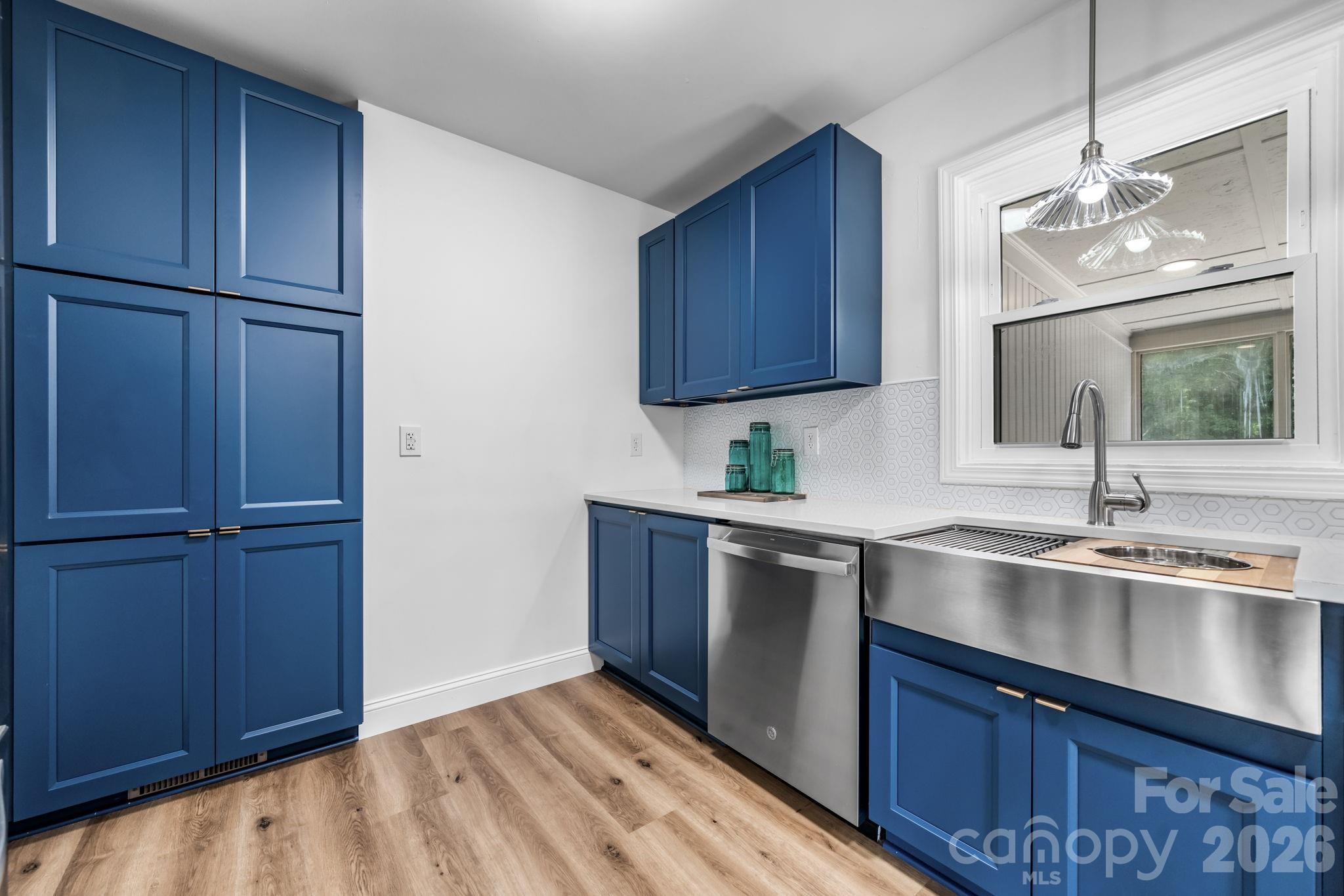 Single Family Residence at 2266 9th Avenue Drive NE, Hickory, photo 13 of 42