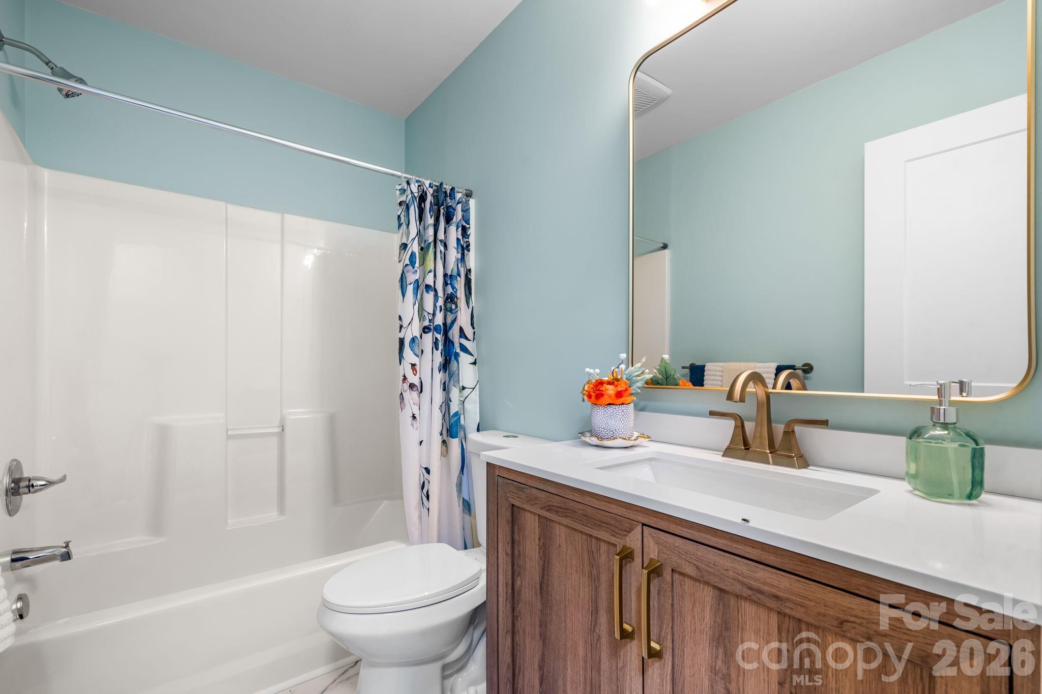 Single Family Residence at 2266 9th Avenue Drive NE, Hickory, photo 20 of 42
