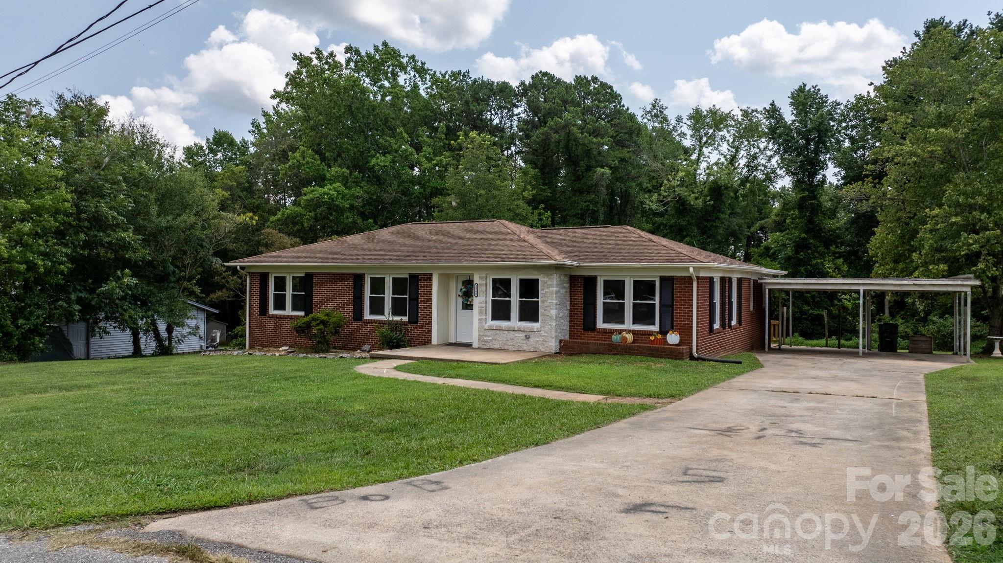 Single Family Residence at 2266 9th Avenue Drive NE, Hickory, photo 28 of 42