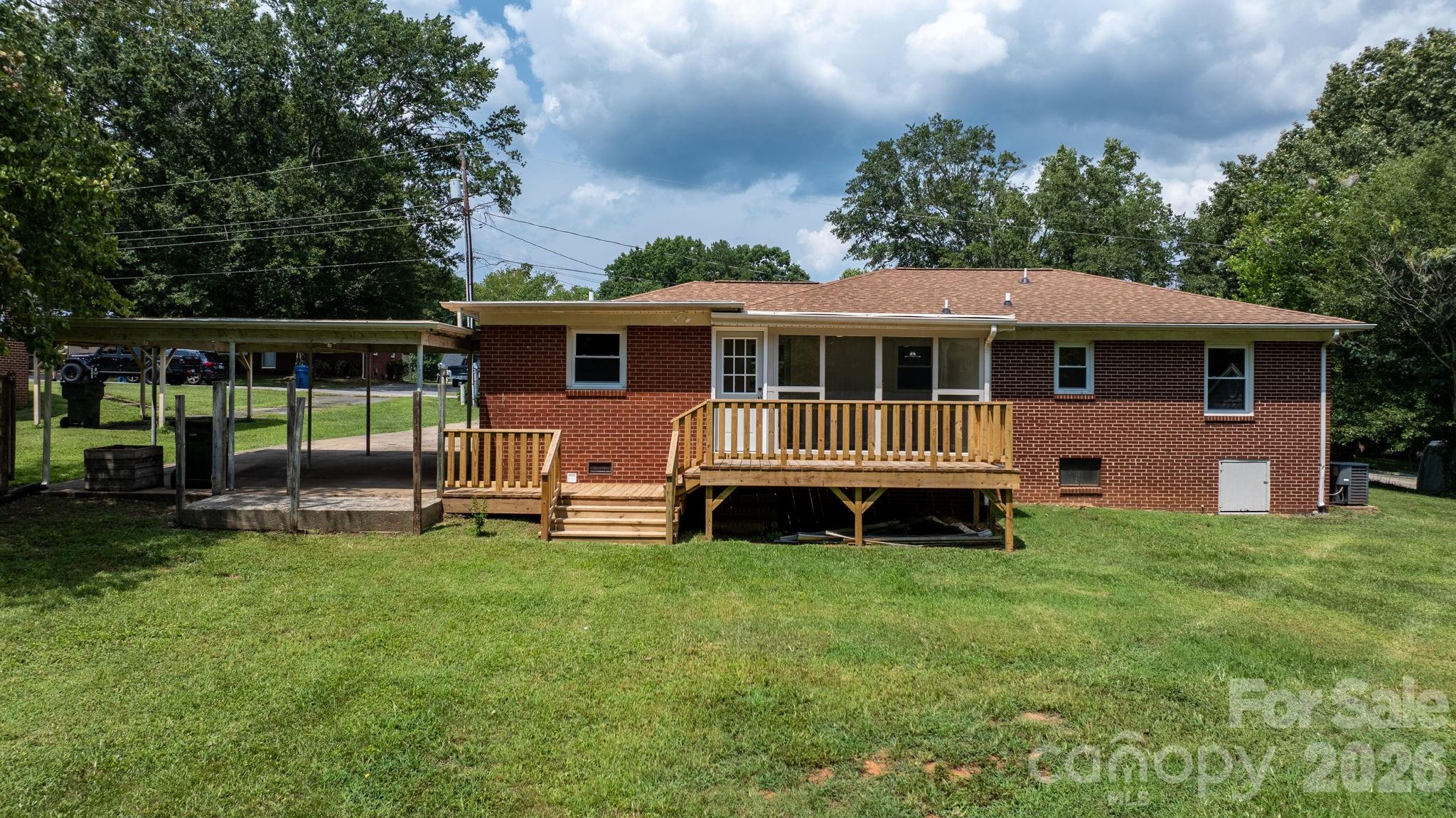 Single Family Residence at 2266 9th Avenue Drive NE, Hickory, photo 39 of 42