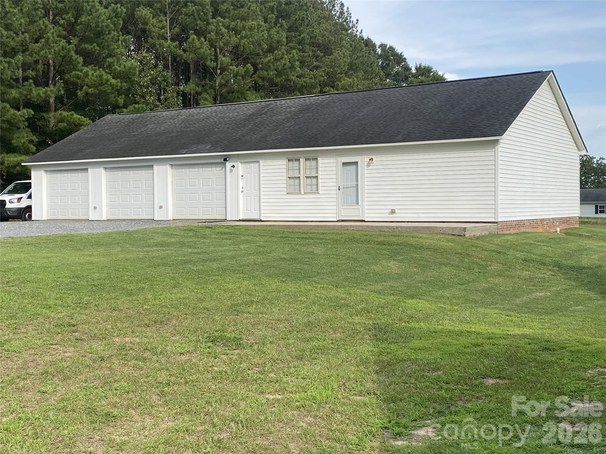 Single Family Residence at 6901 Potter Road S, Waxhaw, photo 6 of 47