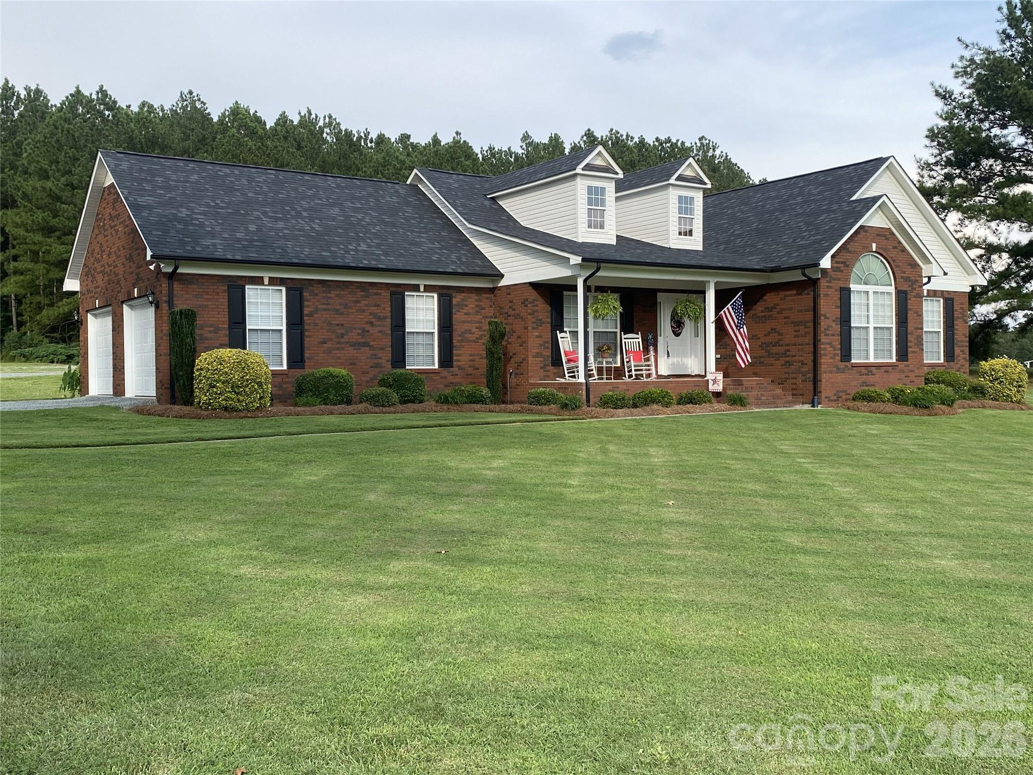 Single Family Residence at 6901 Potter Road S, Waxhaw, photo 3 of 47