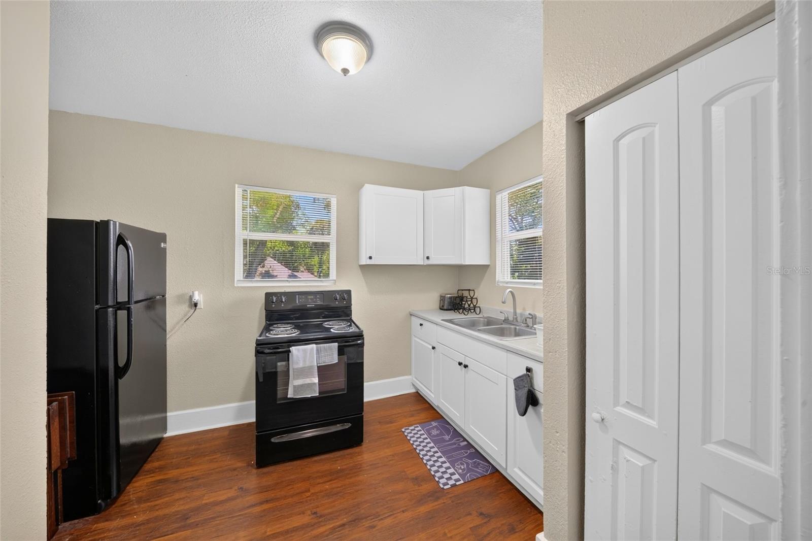 Duplex at 1615 14TH ST S, ST PETERSBURG, photo 16 of 33