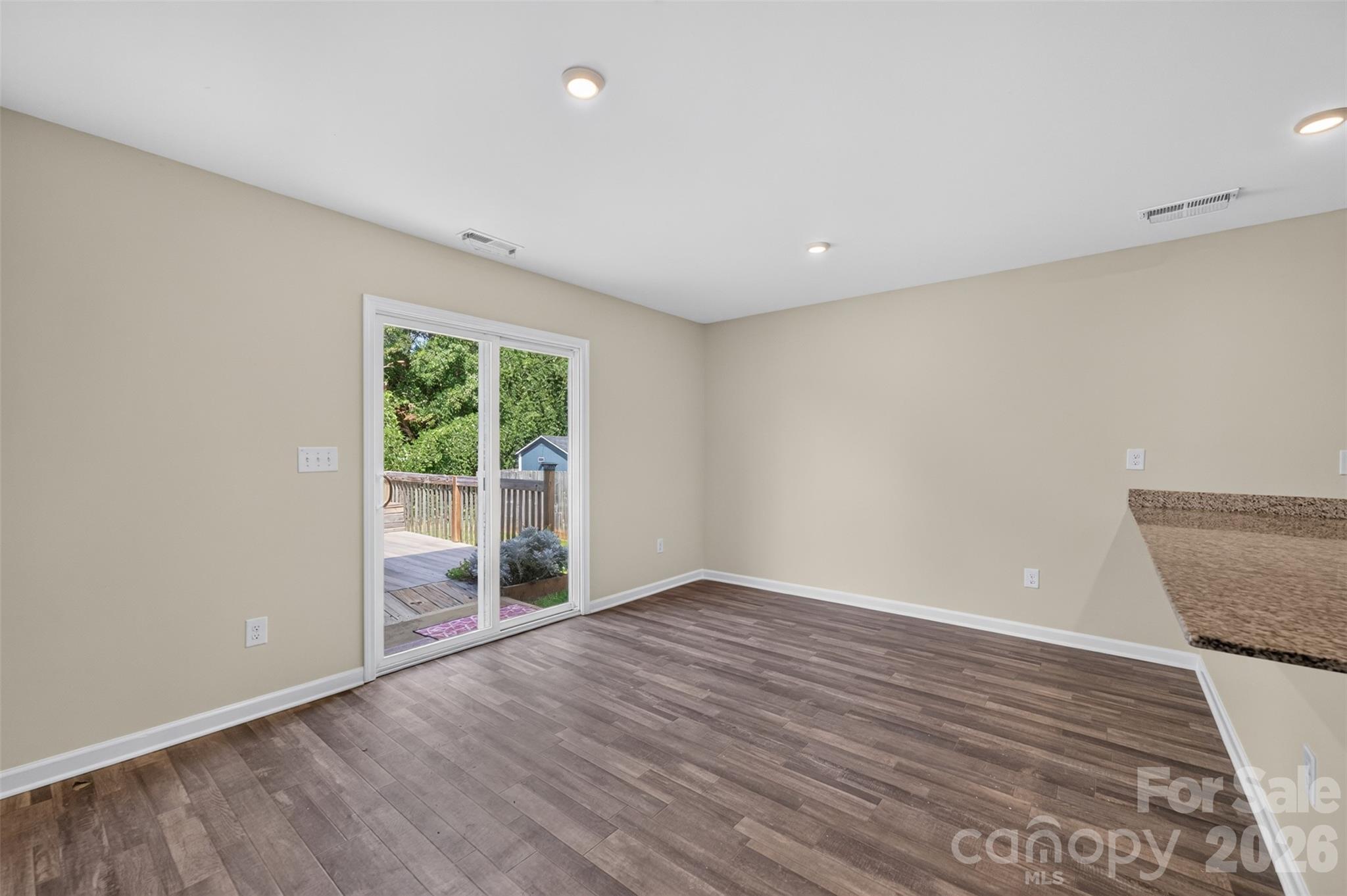 Single Family Residence at 1475 Cannan Mountain Drive, Newton, photo 19 of 47