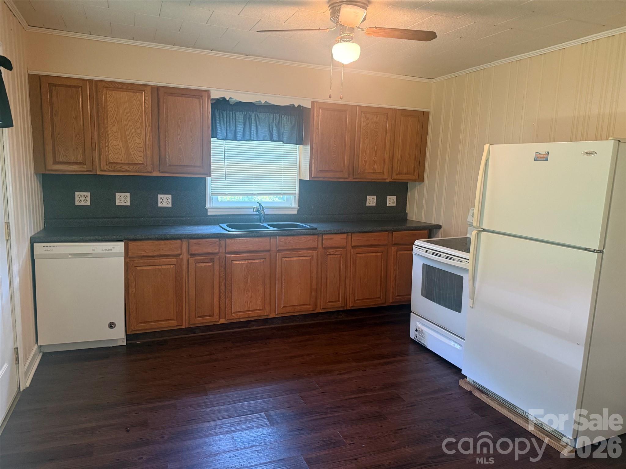 Single Family Residence at 405 Woodland Drive, Kershaw, photo 3 of 20