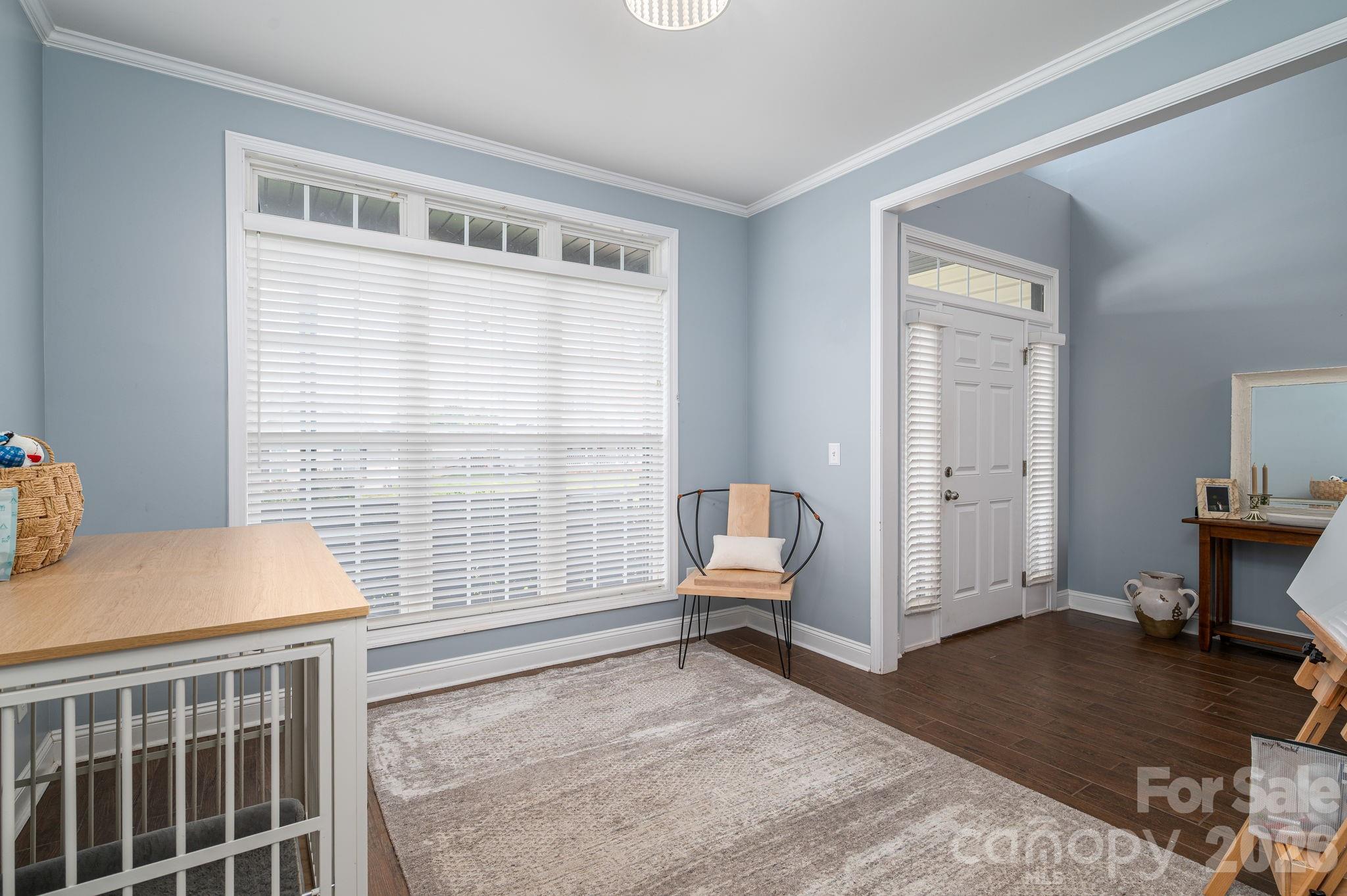 Single Family Residence at 908 Carole Summey Drive, Dallas, photo 28 of 47