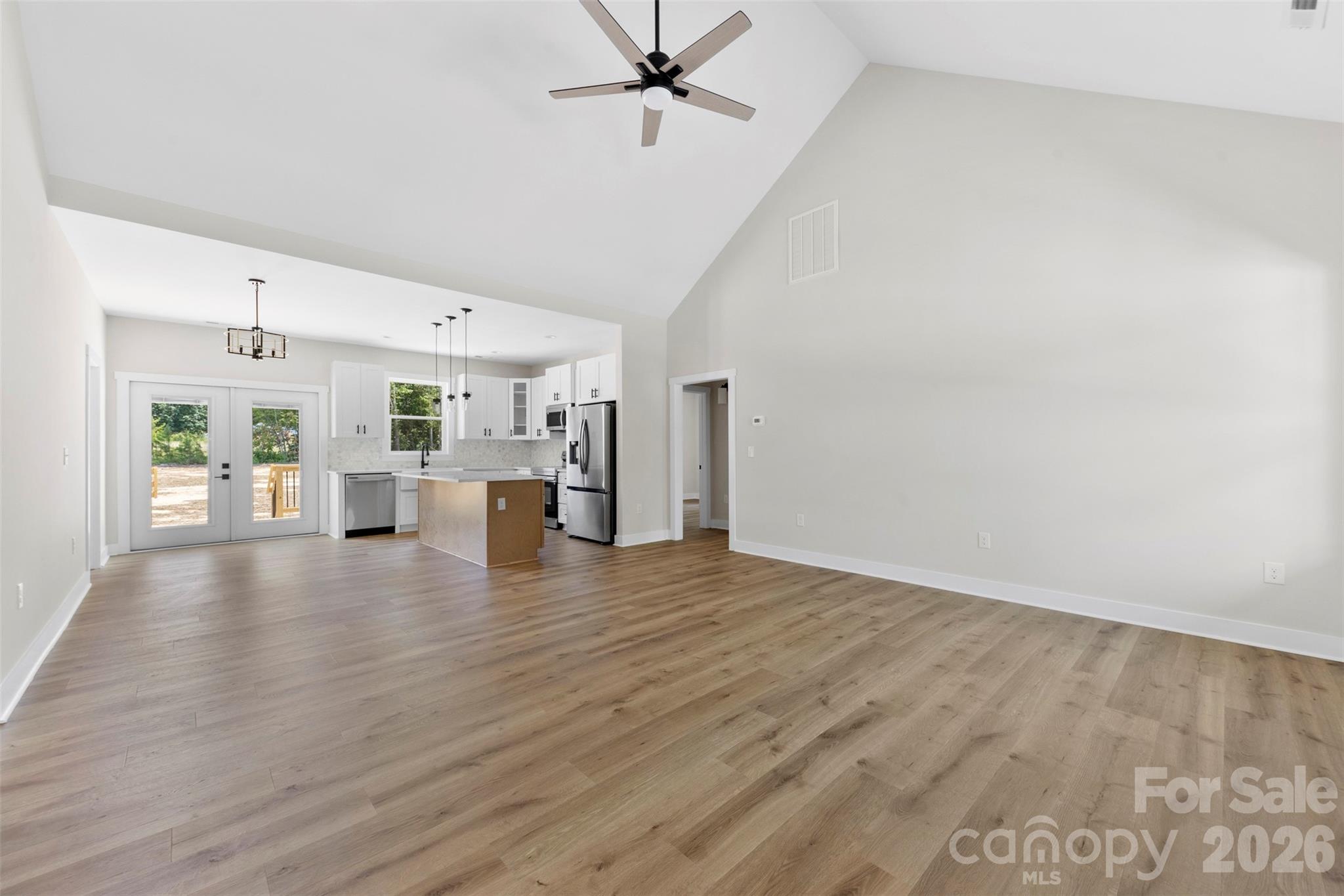 Single Family Residence at 105 Darvee Road, Blacksburg, photo 10 of 32