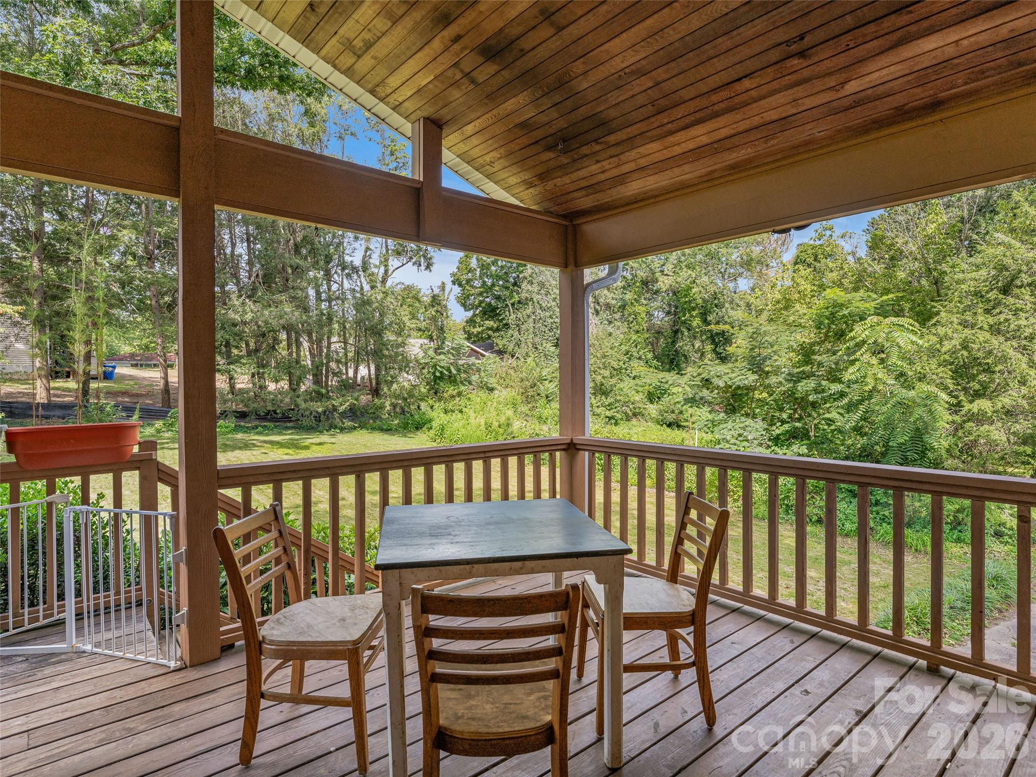 Single Family Residence at 15 Lynnstone Court, Asheville, photo 26 of 35