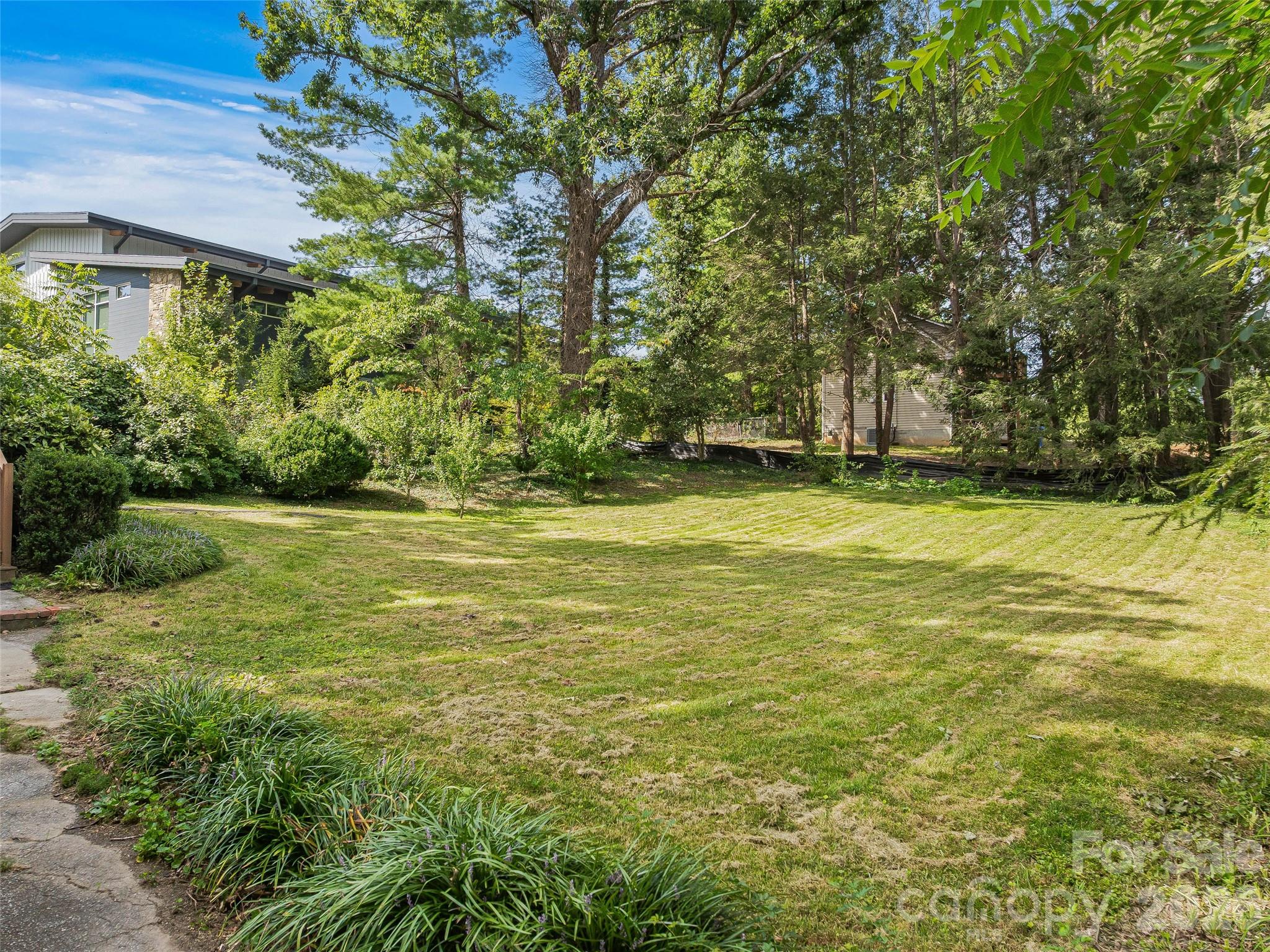 Single Family Residence at 15 Lynnstone Court, Asheville, photo 28 of 35