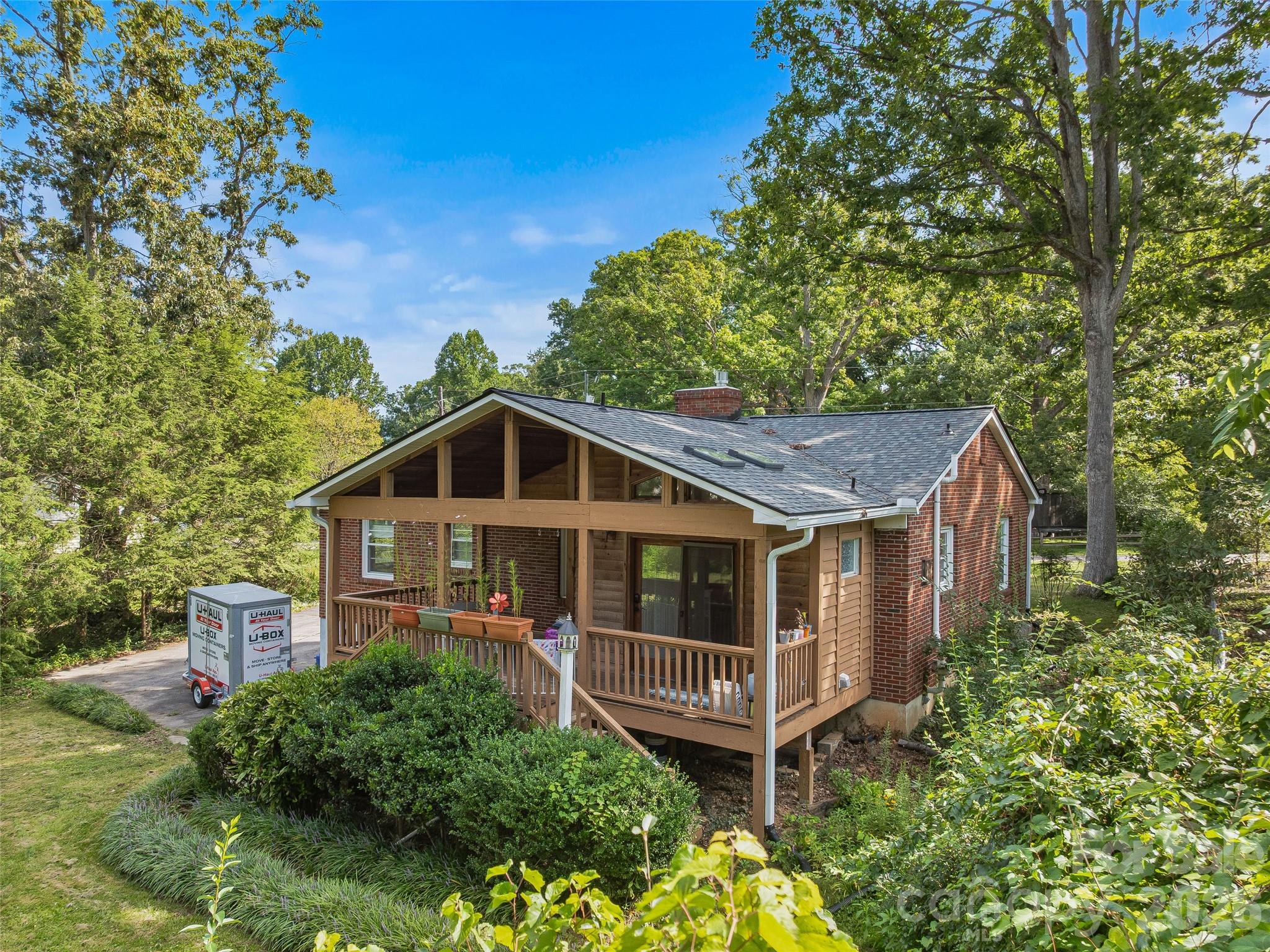 Single Family Residence at 15 Lynnstone Court, Asheville, photo 30 of 35