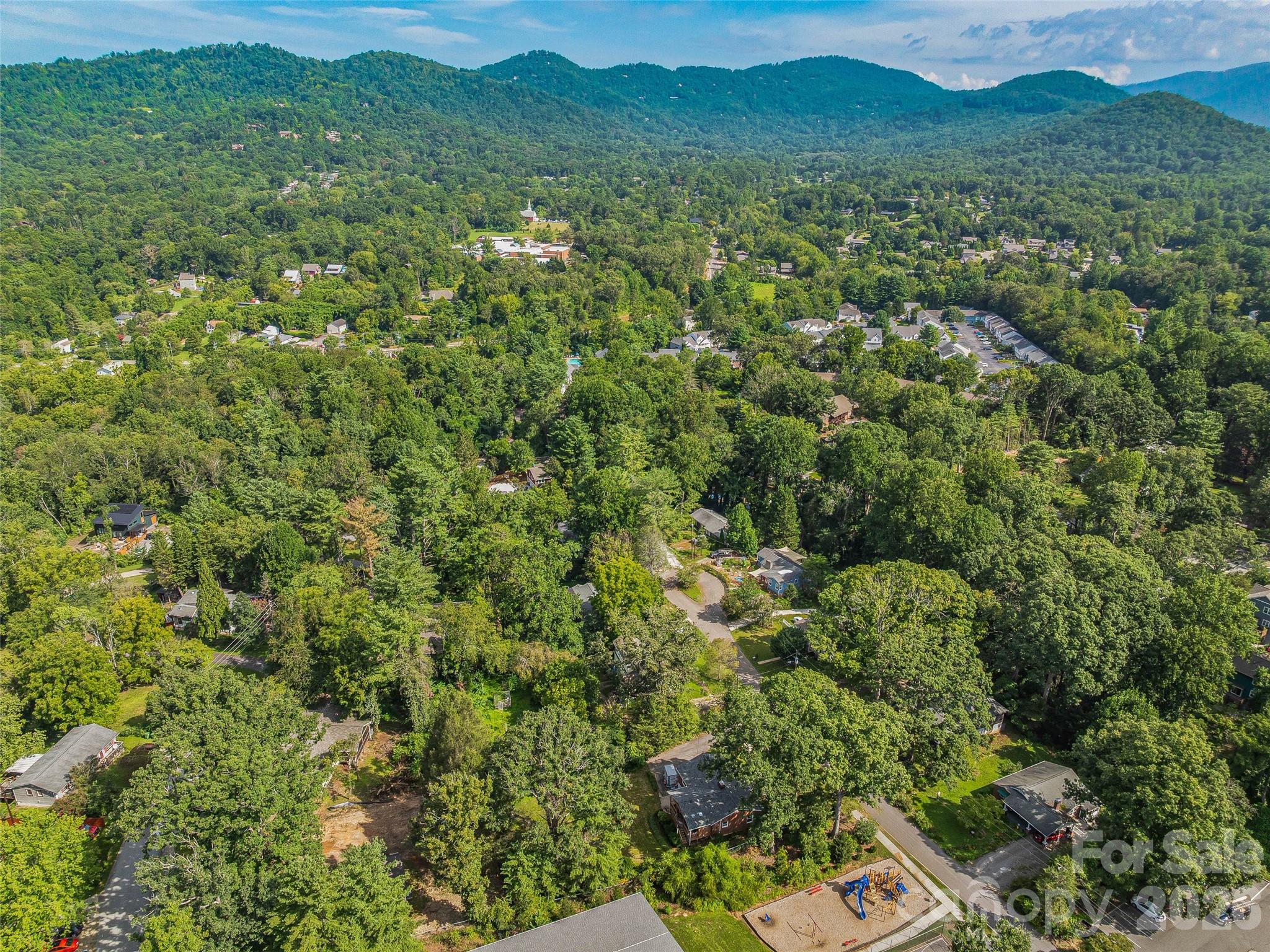 Single Family Residence at 15 Lynnstone Court, Asheville, photo 35 of 35