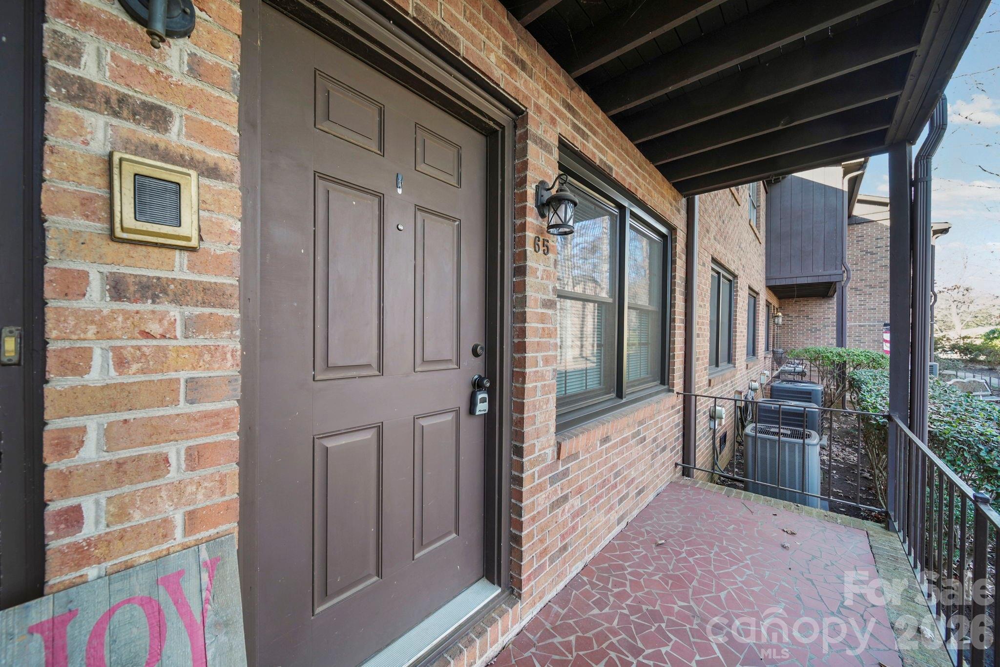855 Nottingham Drive