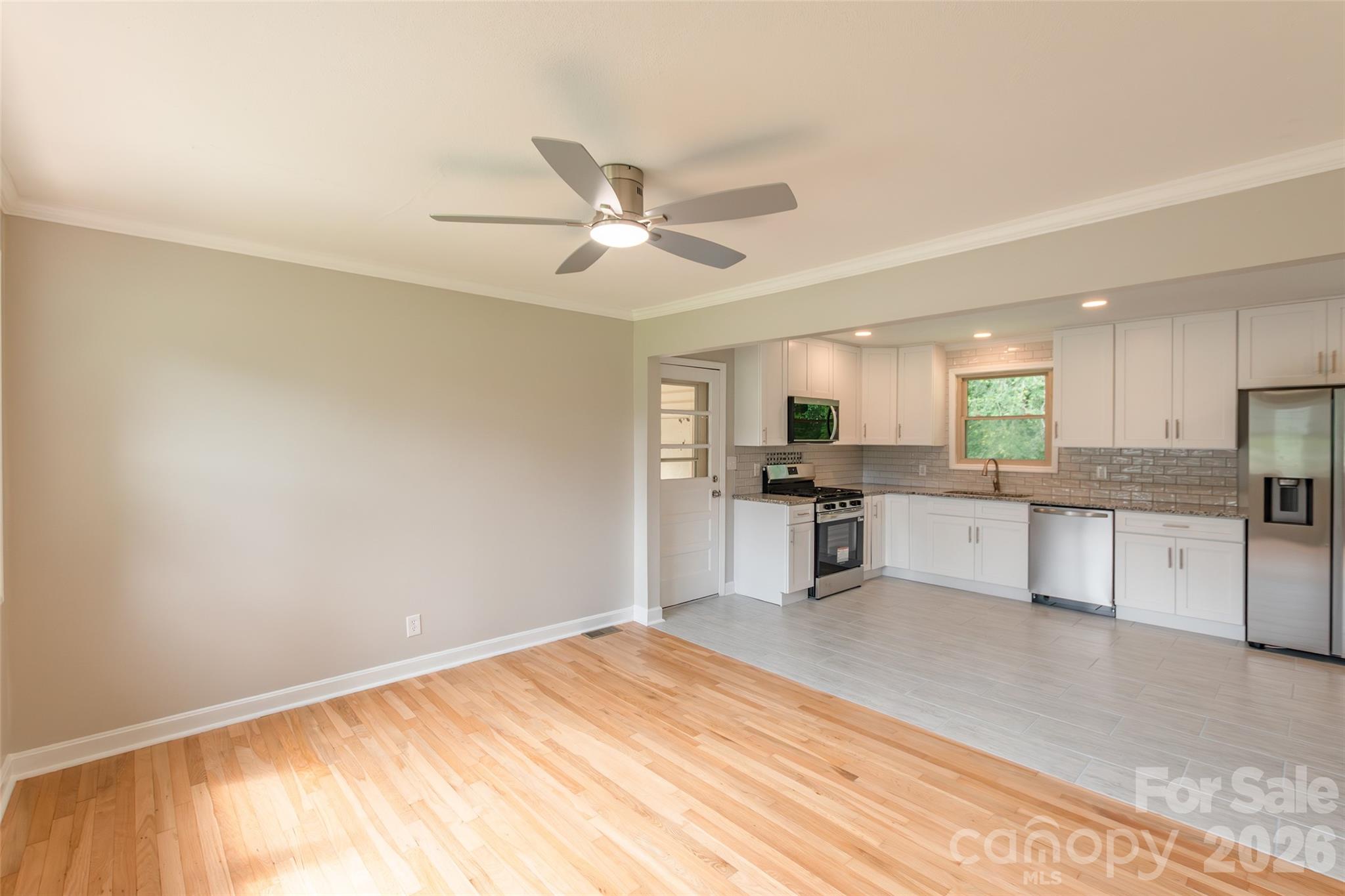 Single Family Residence at 4109 Little Mountain Road, Gastonia, photo 3 of 18