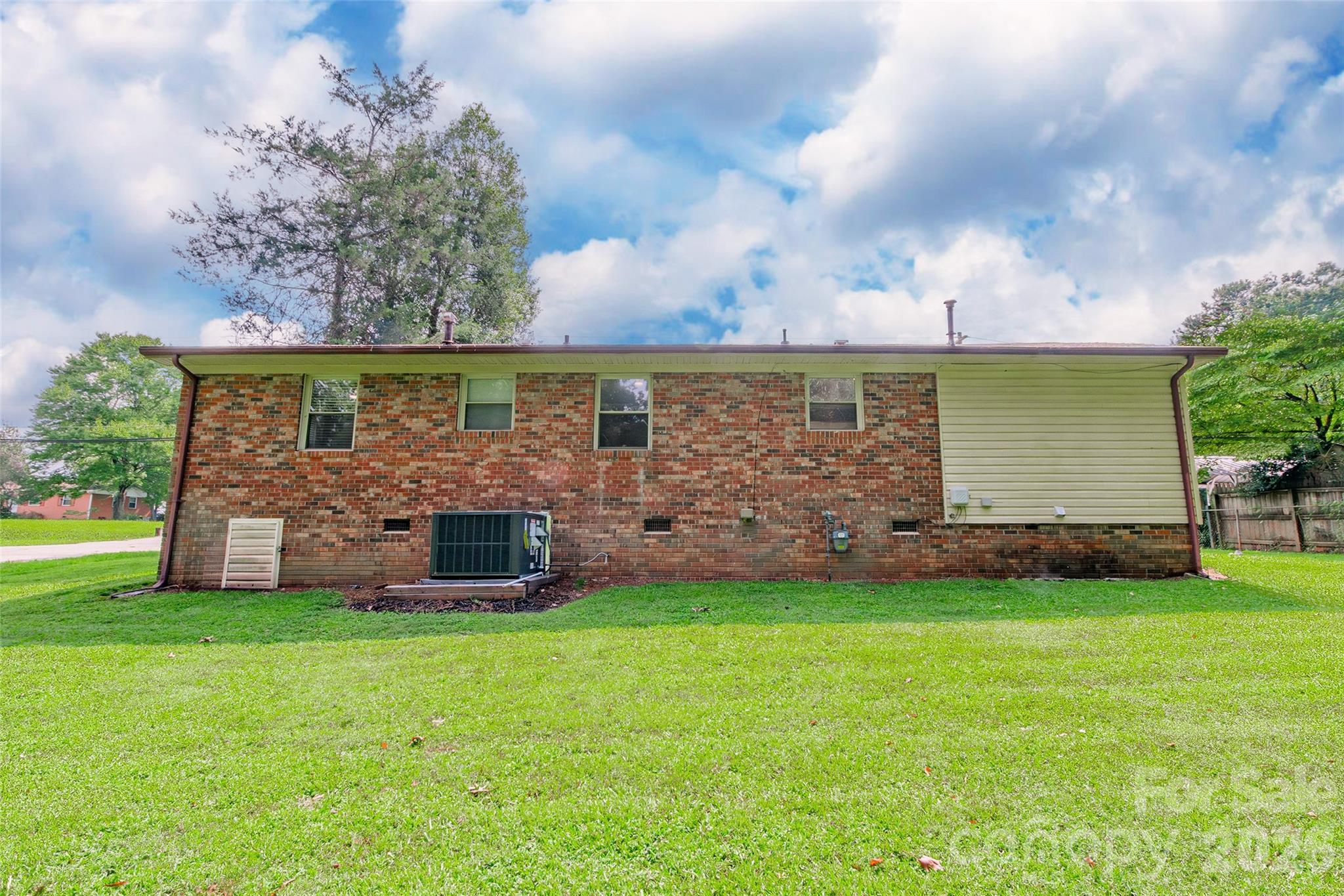 Single Family Residence at 4109 Little Mountain Road, Gastonia, photo 17 of 18