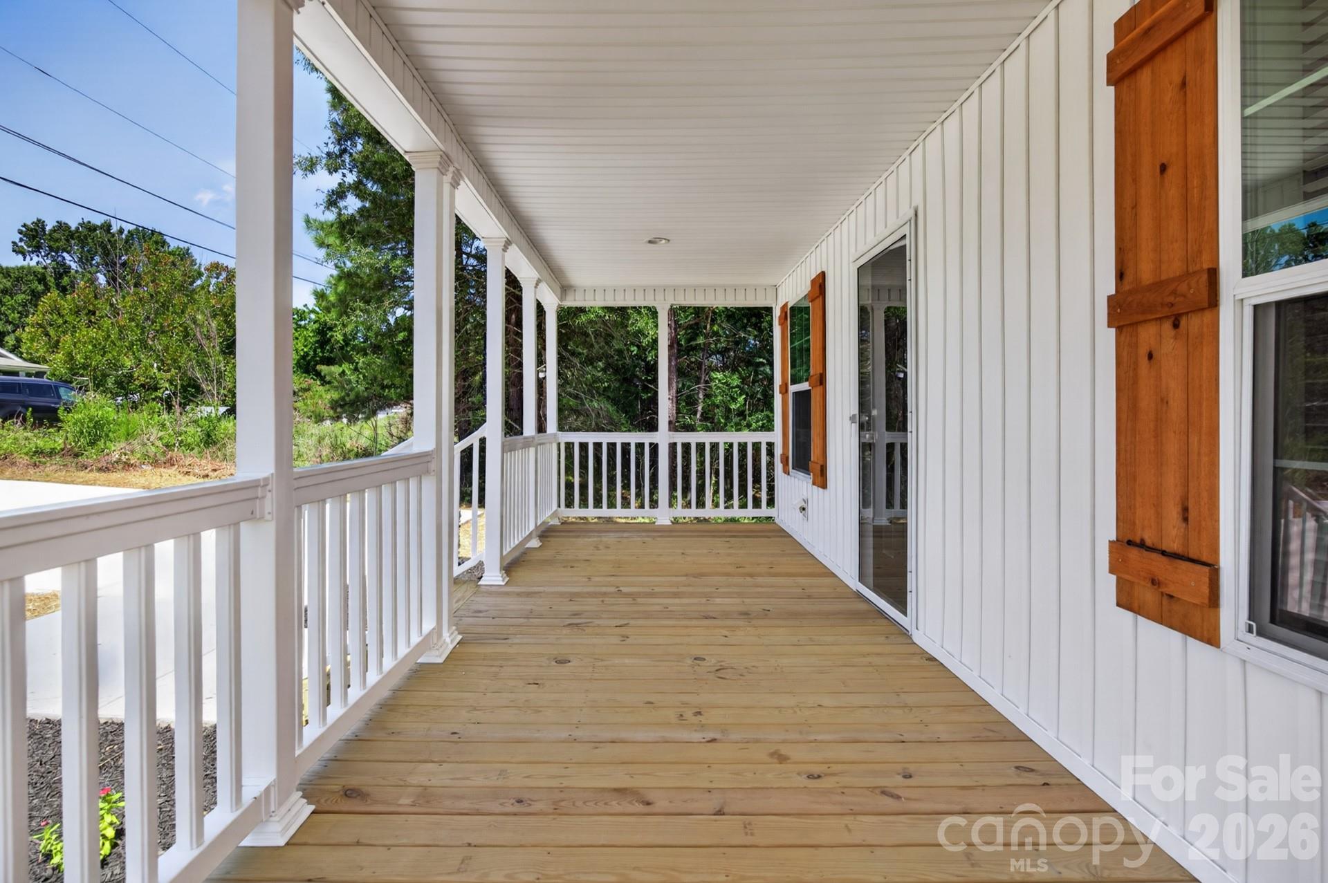 Large covered porch - 1303 Elrado Street, Burlington