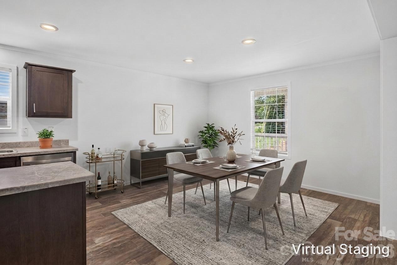Virtually Staged - 1303 Elrado Street, Burlington