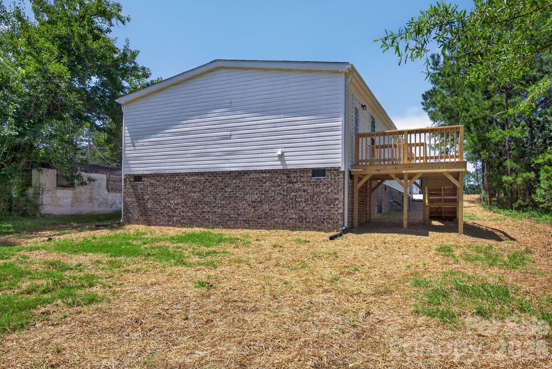 Single Family Residence at 1303 Elrado Street, Burlington, photo 33 of 38