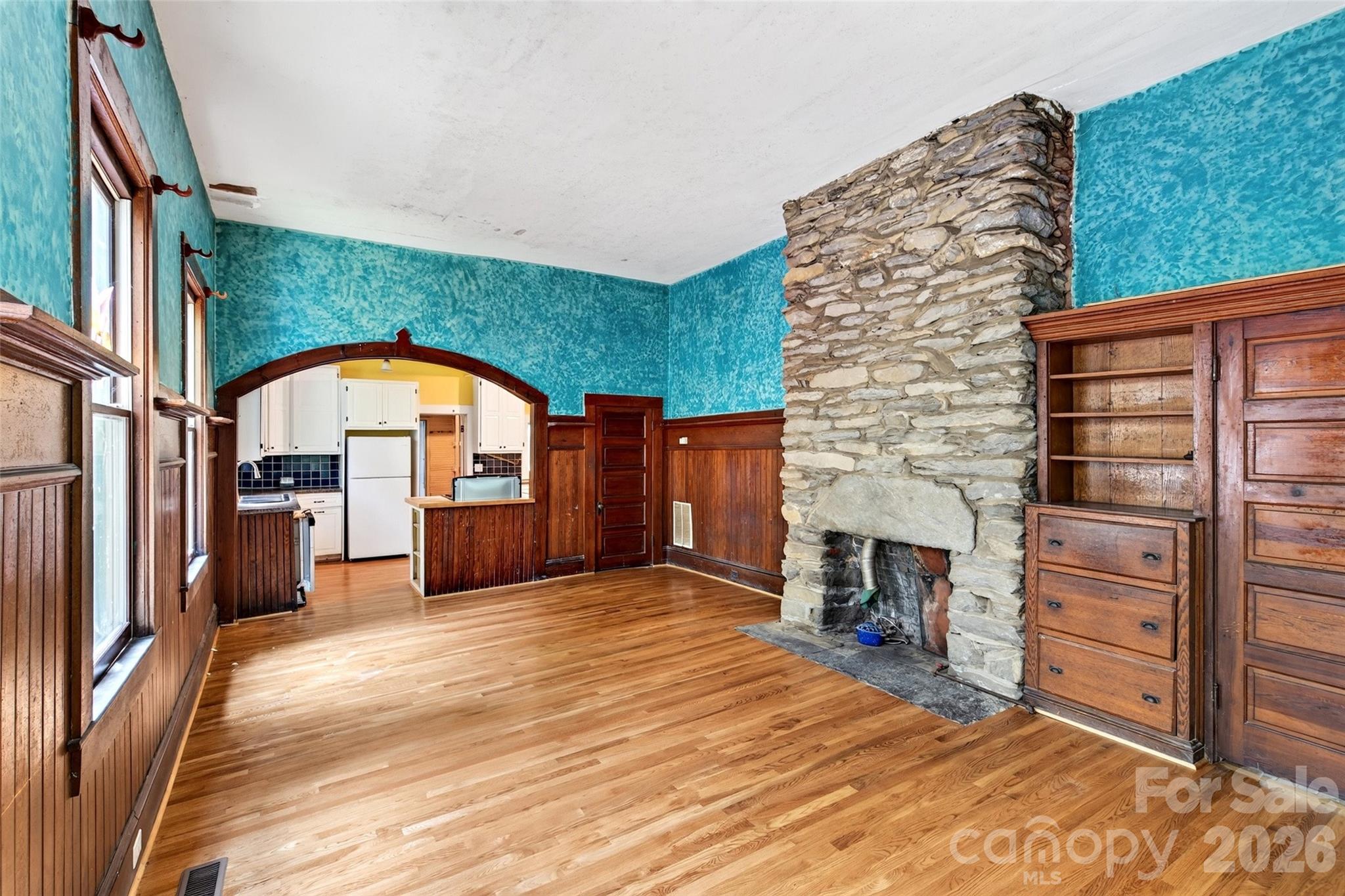 Single Family Residence at 22 Woodbend Lane, Black Mountain, photo 12 of 48