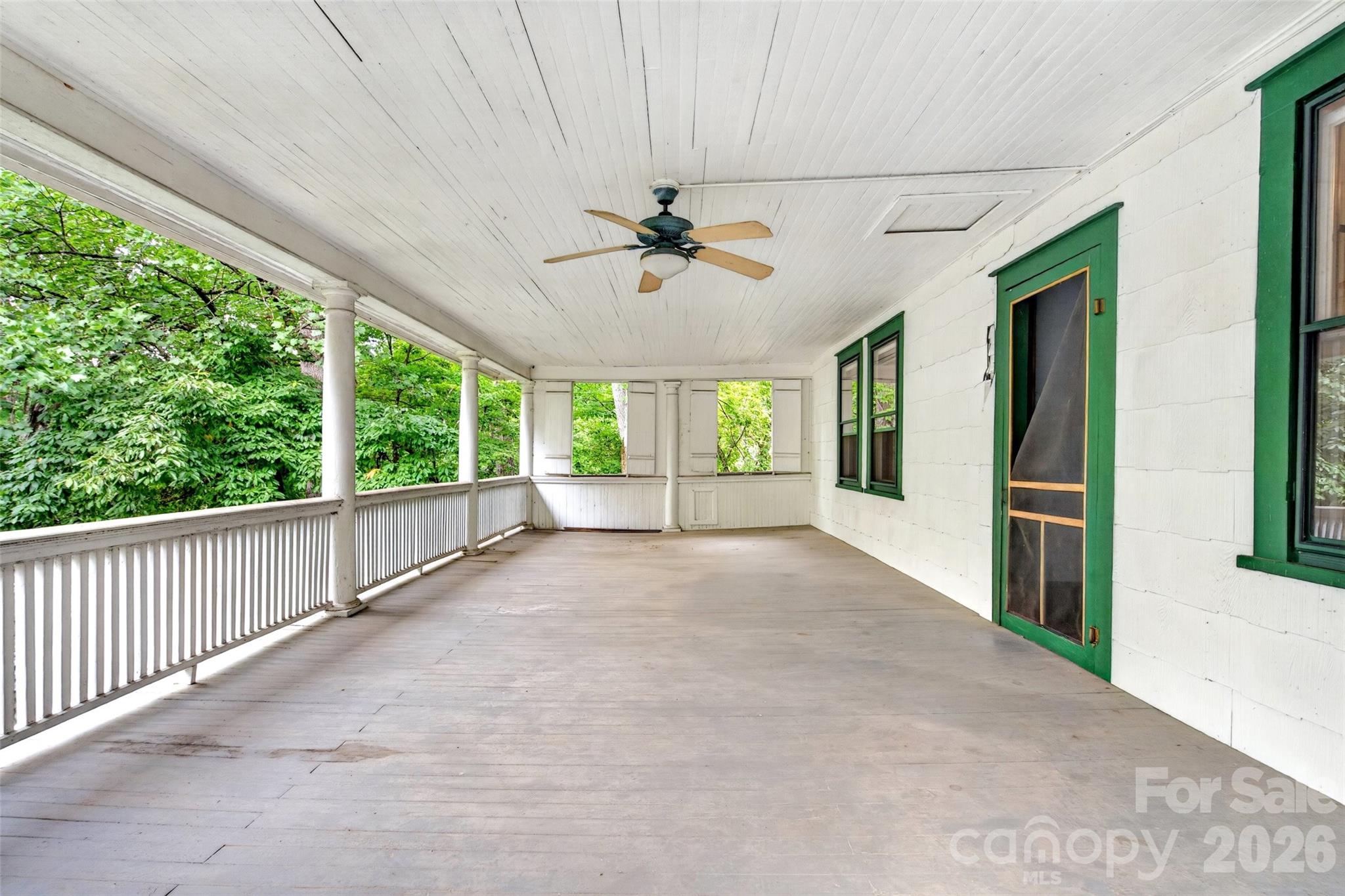 Single Family Residence at 22 Woodbend Lane, Black Mountain, photo 24 of 48