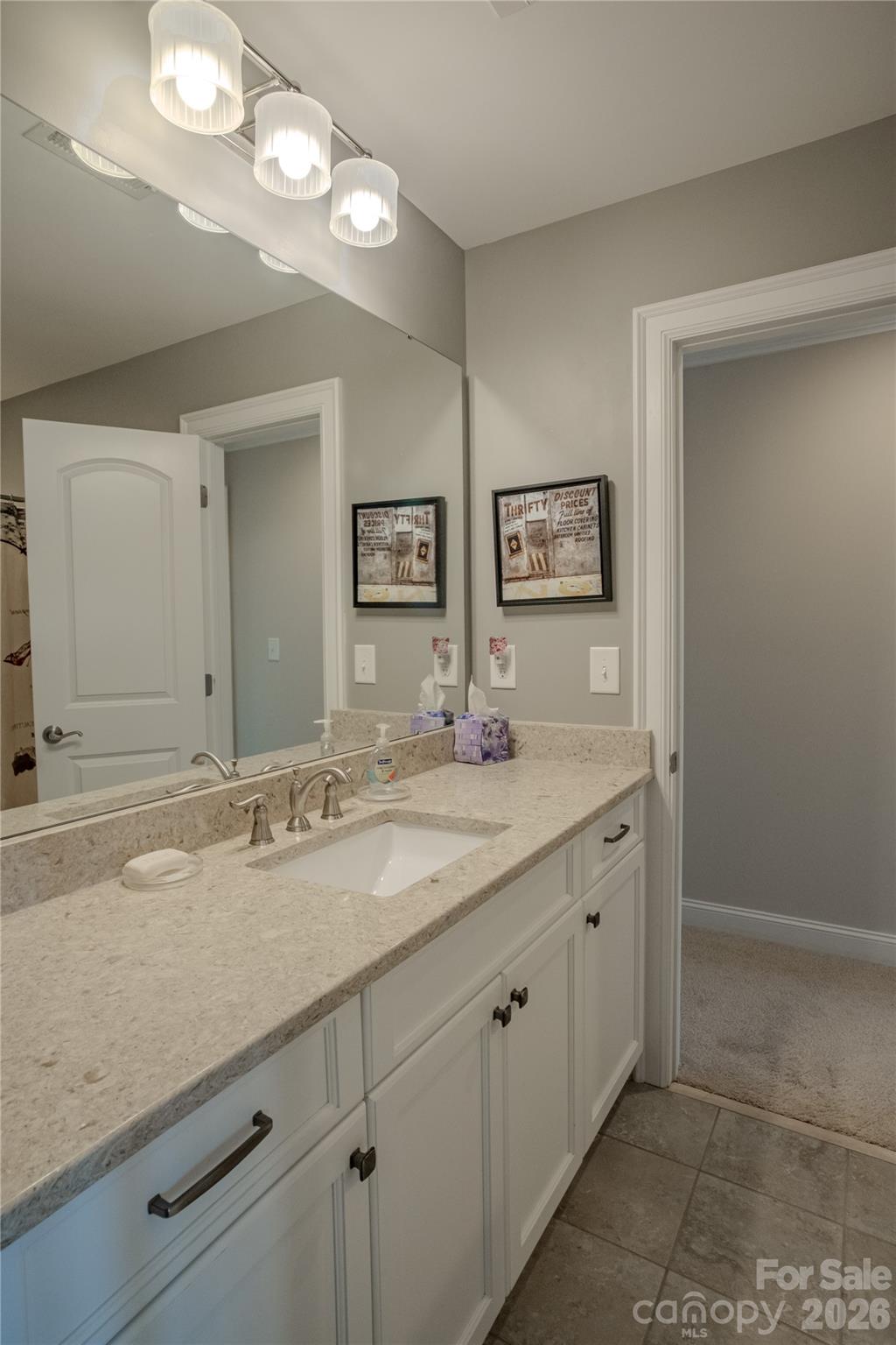 Upper level guest bath - 188 Wilson Lake Road, Mooresville