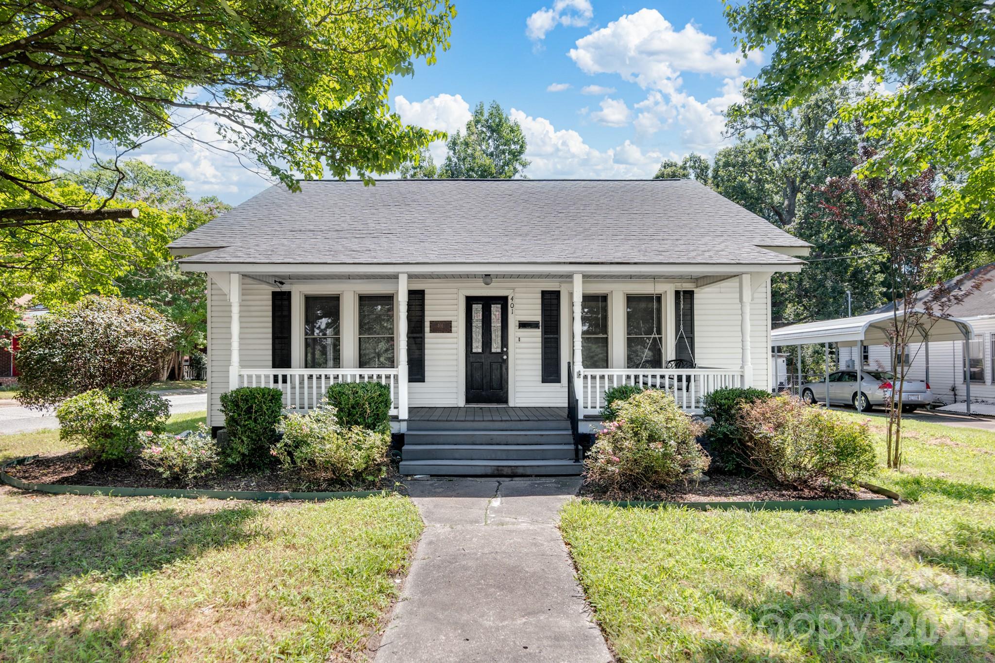 Single Family Residence at 401 S Ridge Avenue, Kannapolis, photo 3 of 36