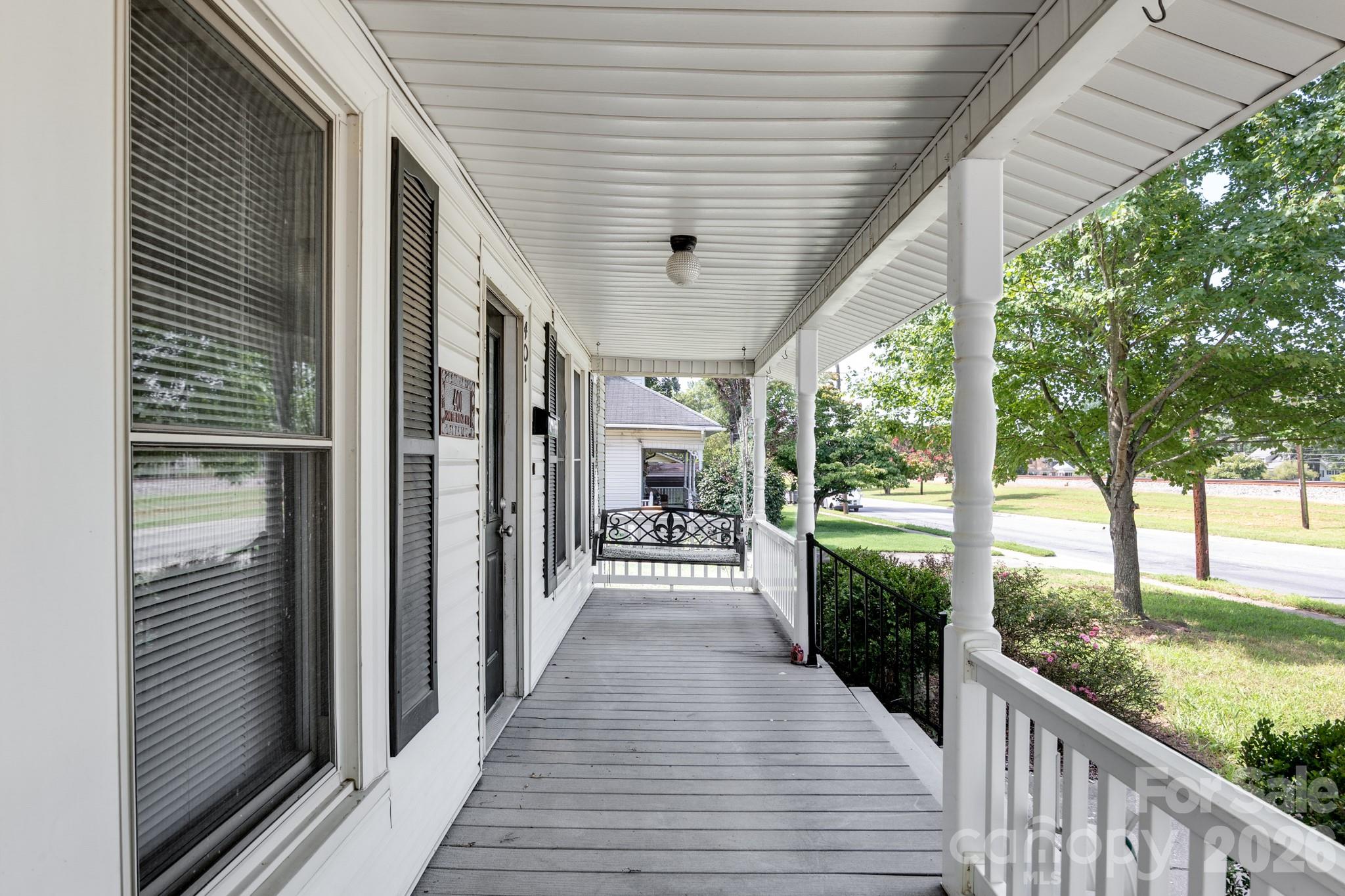 Single Family Residence at 401 S Ridge Avenue, Kannapolis, photo 6 of 36
