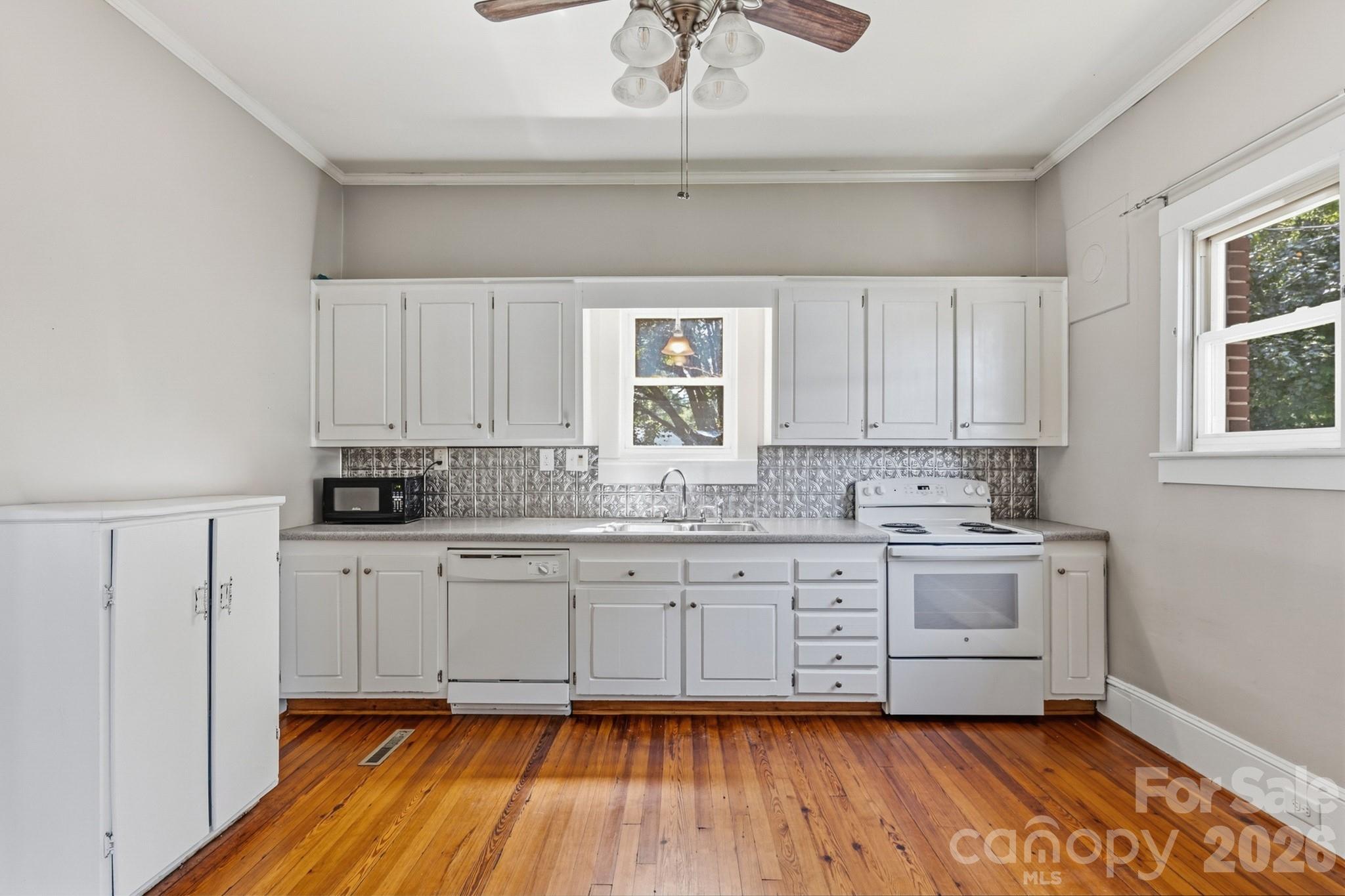 Single Family Residence at 401 S Ridge Avenue, Kannapolis, photo 22 of 36