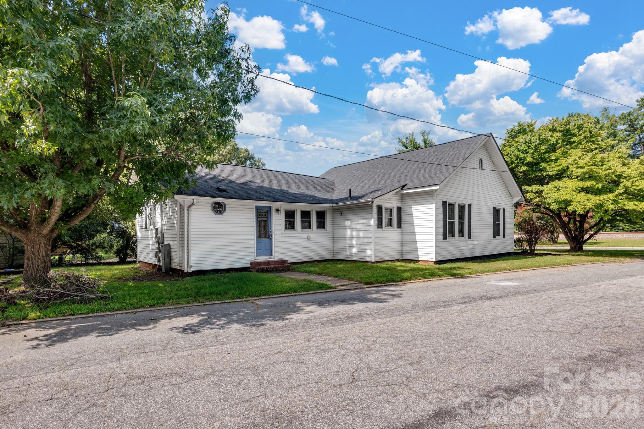 Single Family Residence at 401 S Ridge Avenue, Kannapolis, photo 26 of 36