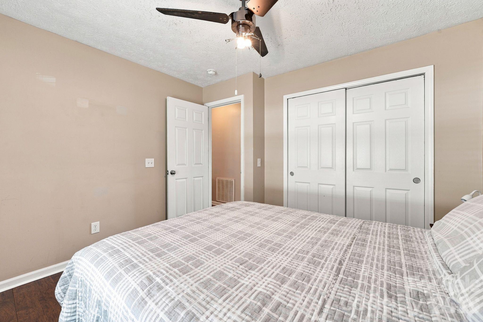 Single Family Residence at 132 Kendra Drive, Mooresville, photo 16 of 34