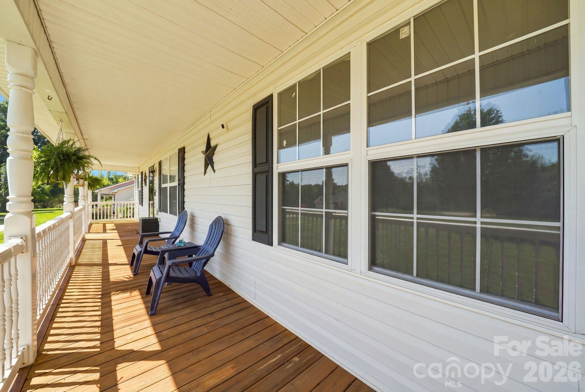 Single Family Residence at 132 Kendra Drive, Mooresville, photo 20 of 34