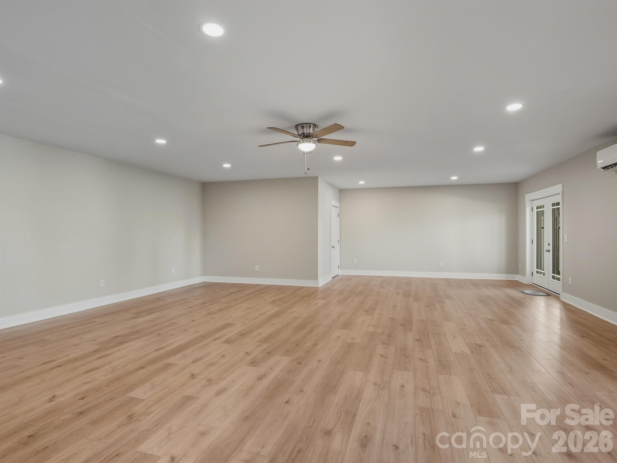 Single Family Residence at 9464 Riviera Drive, Sherrills Ford, photo 23 of 37