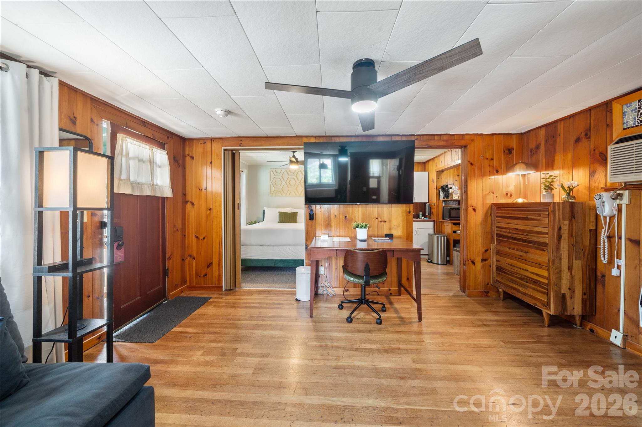 Unit 16 - 1510 Greenville Highway, Hendersonville