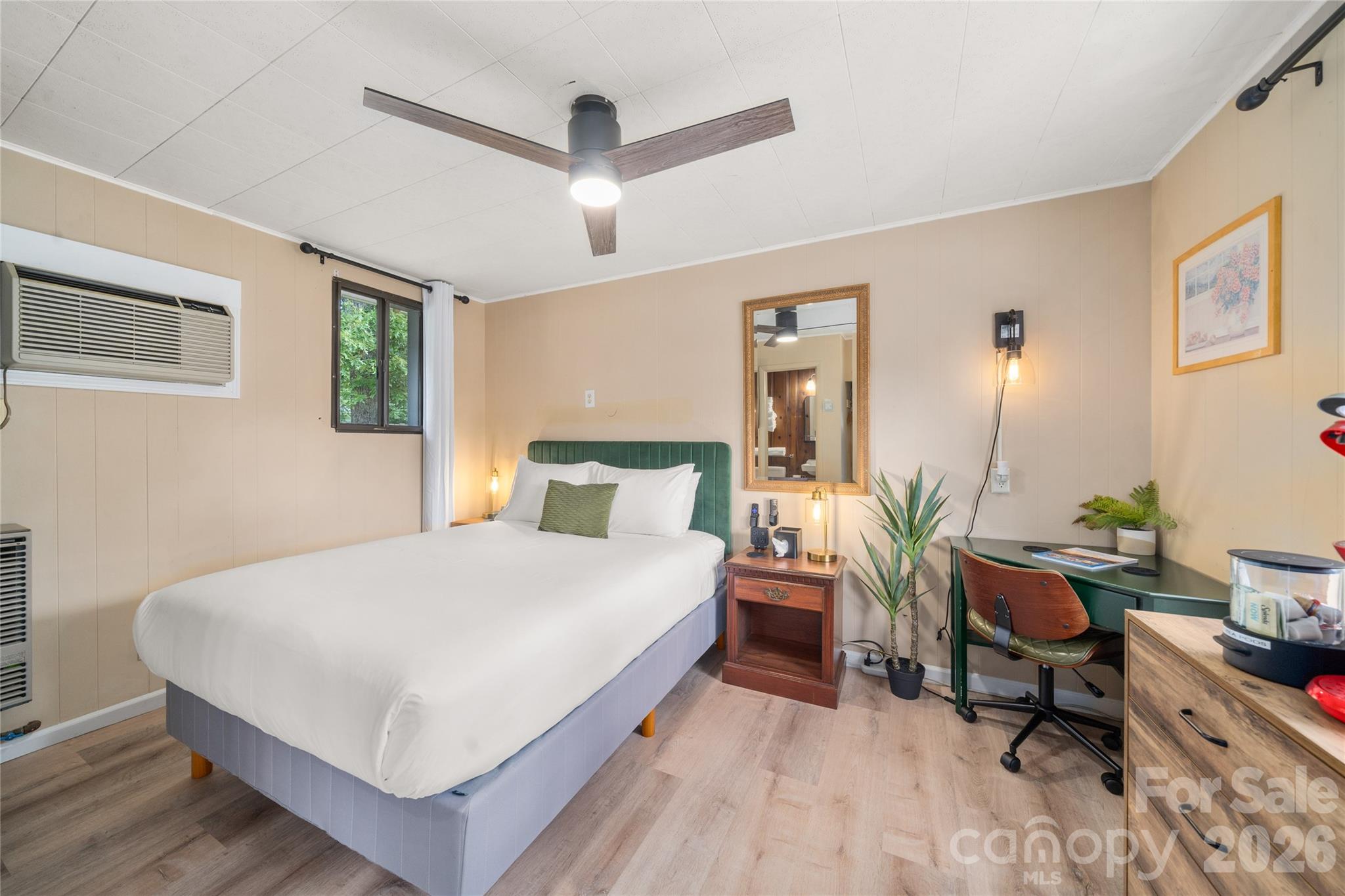 Unit 18 - 1510 Greenville Highway, Hendersonville
