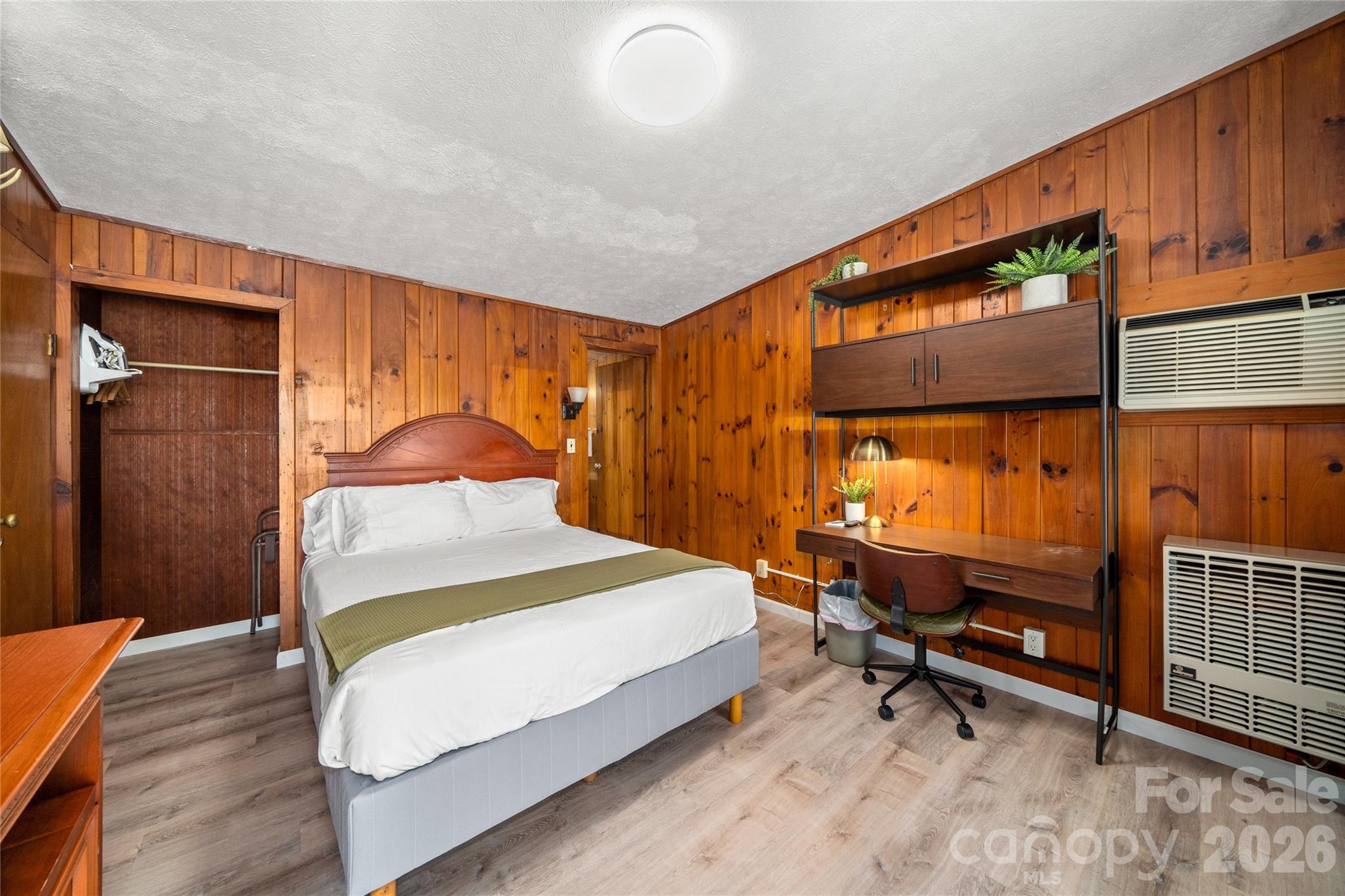 Unit 27 - 1510 Greenville Highway, Hendersonville
