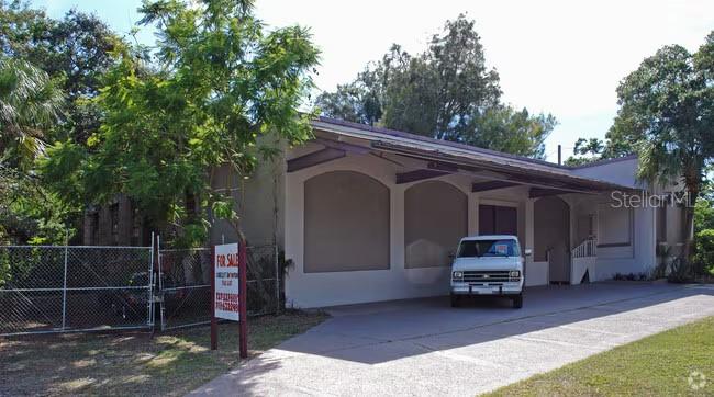 2320 18TH AVE S