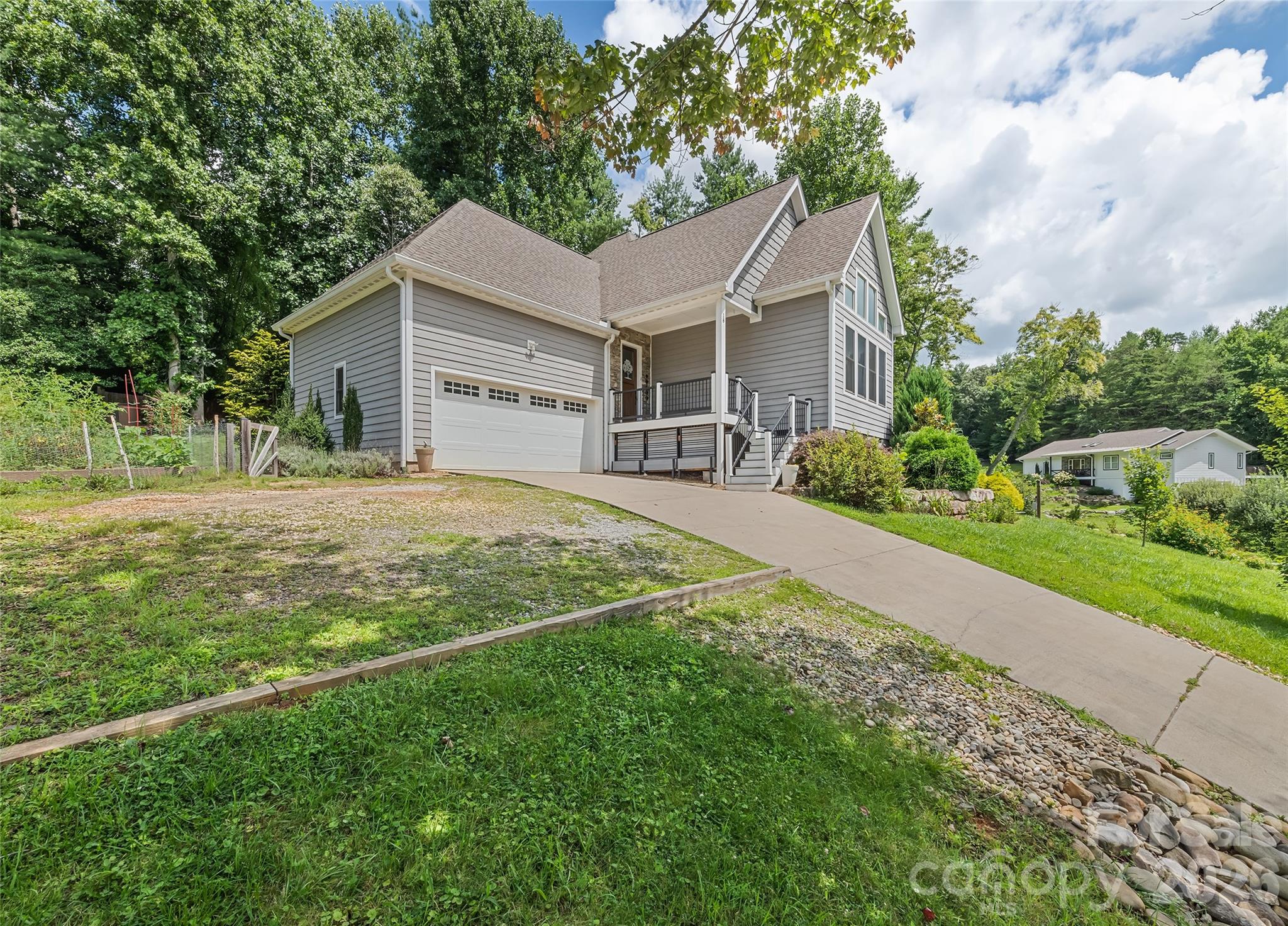Single Family Residence at 18 Forget Me Not Meadows, Fairview, photo 6 of 41