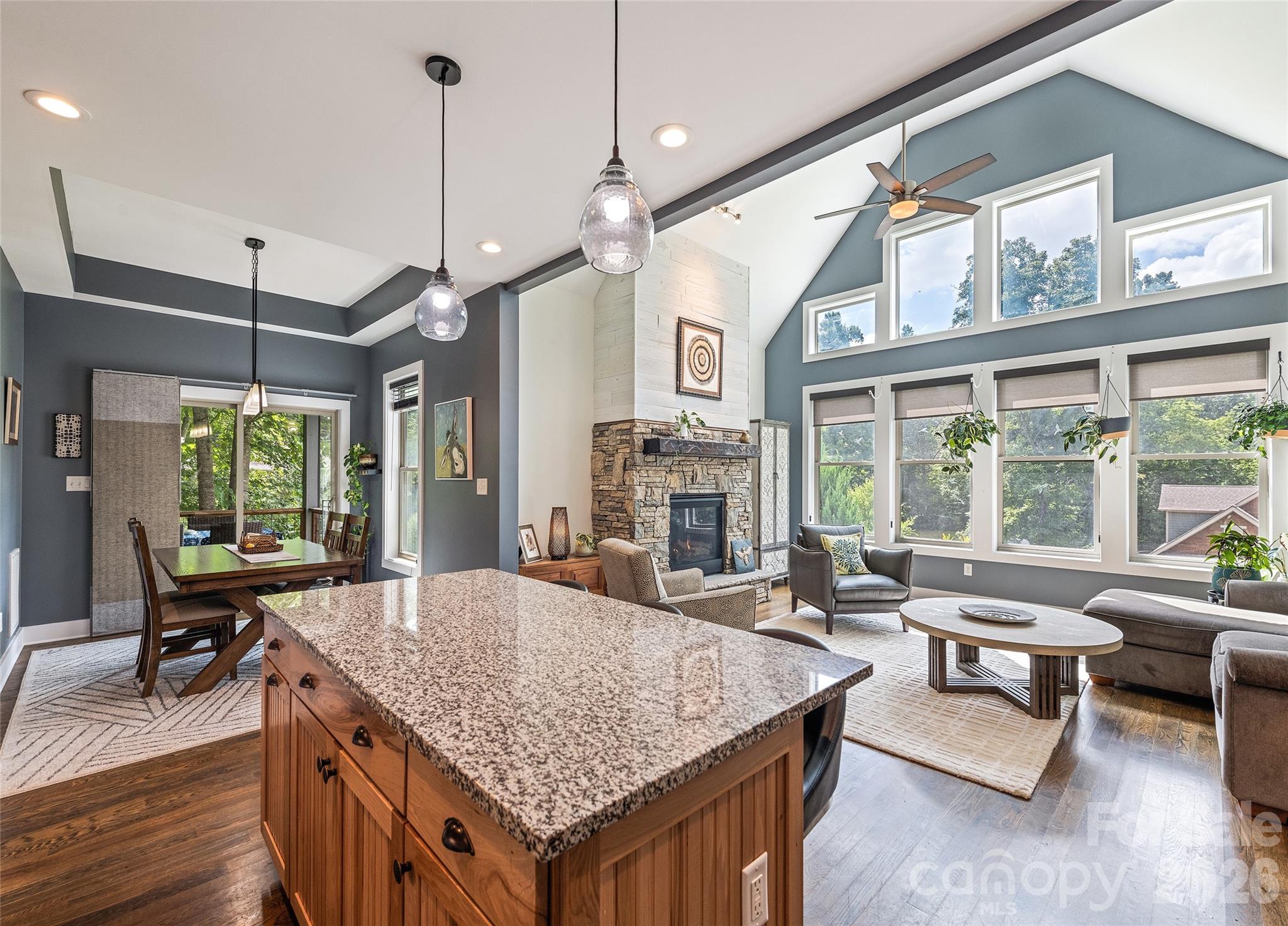 Single Family Residence at 18 Forget Me Not Meadows, Fairview, photo 13 of 41