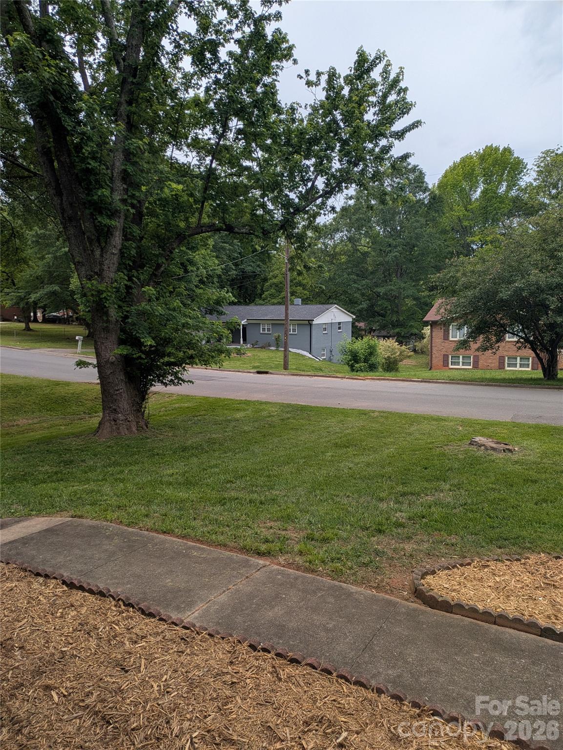 Single Family Residence at 1002 Hemlock Drive, Shelby, photo 5 of 42