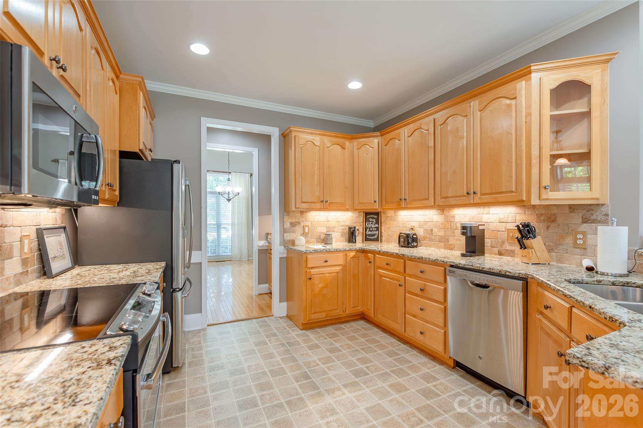 Single Family Residence at 4711 Sherborne Drive, Harrisburg, photo 7 of 35