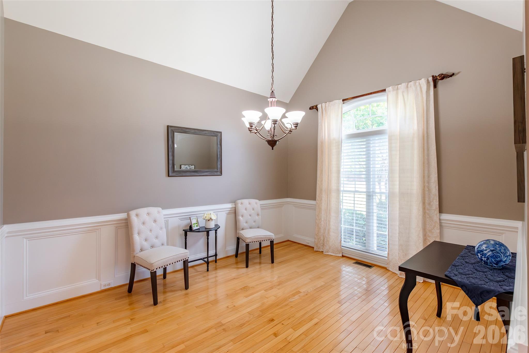 Single Family Residence at 4711 Sherborne Drive, Harrisburg, photo 10 of 35