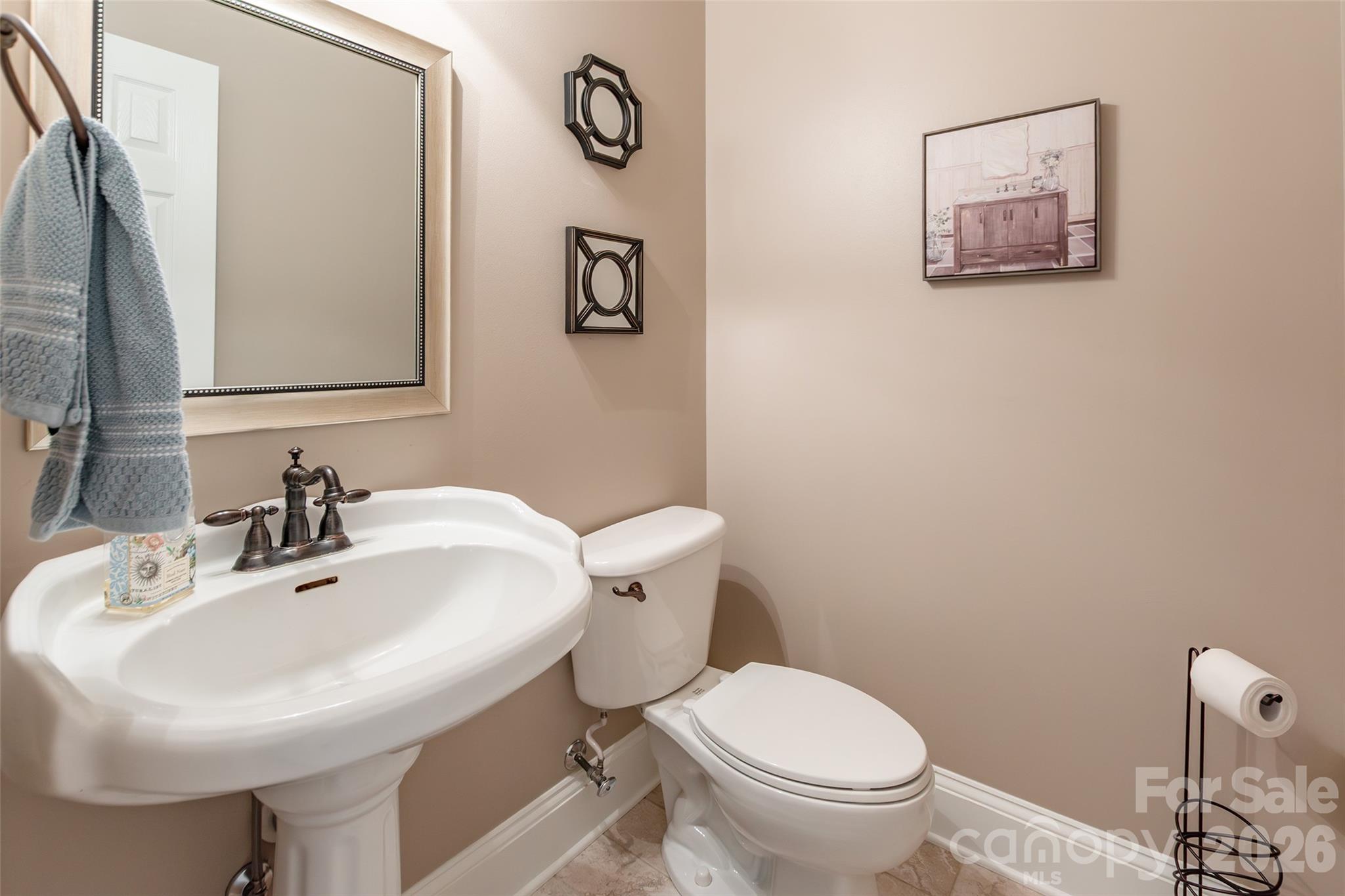 Single Family Residence at 4711 Sherborne Drive, Harrisburg, photo 27 of 35