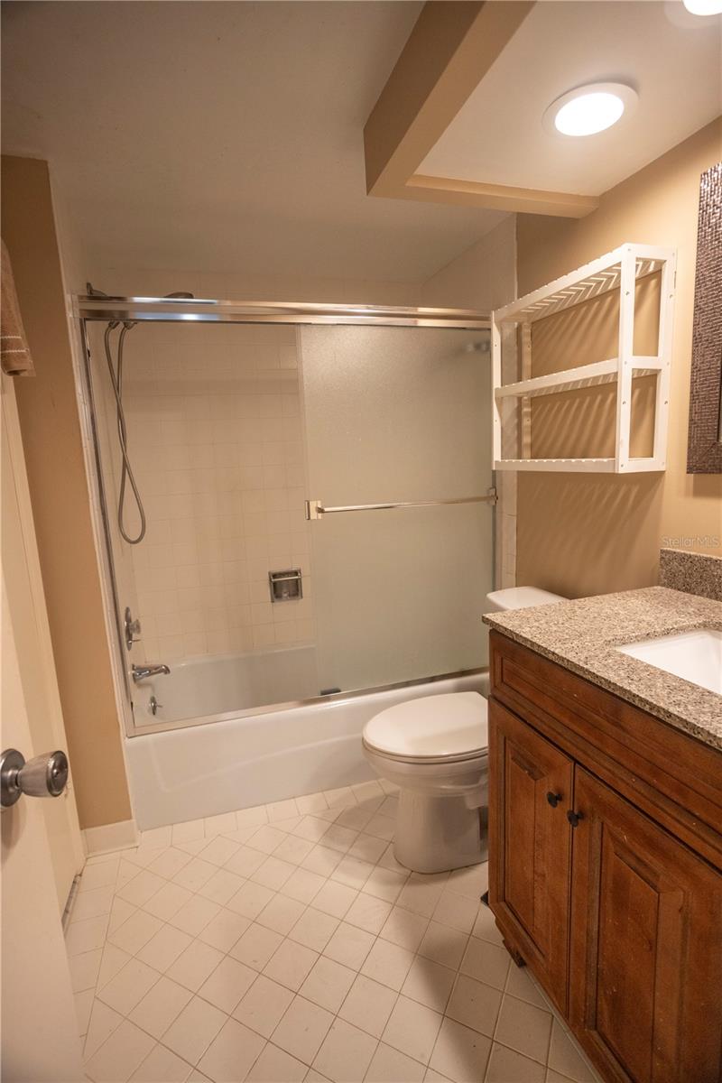 Condominium at 4525 COVE CIR #1107, ST PETERSBURG, photo 9 of 36